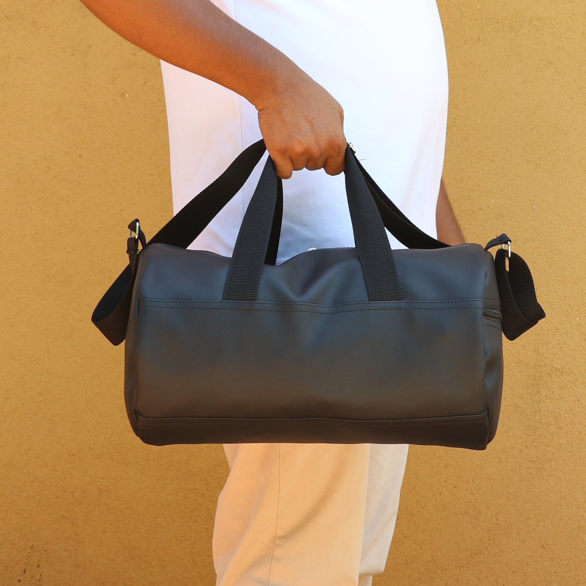 CBG04 – Synthetic Leather Small Duffle Bag_3