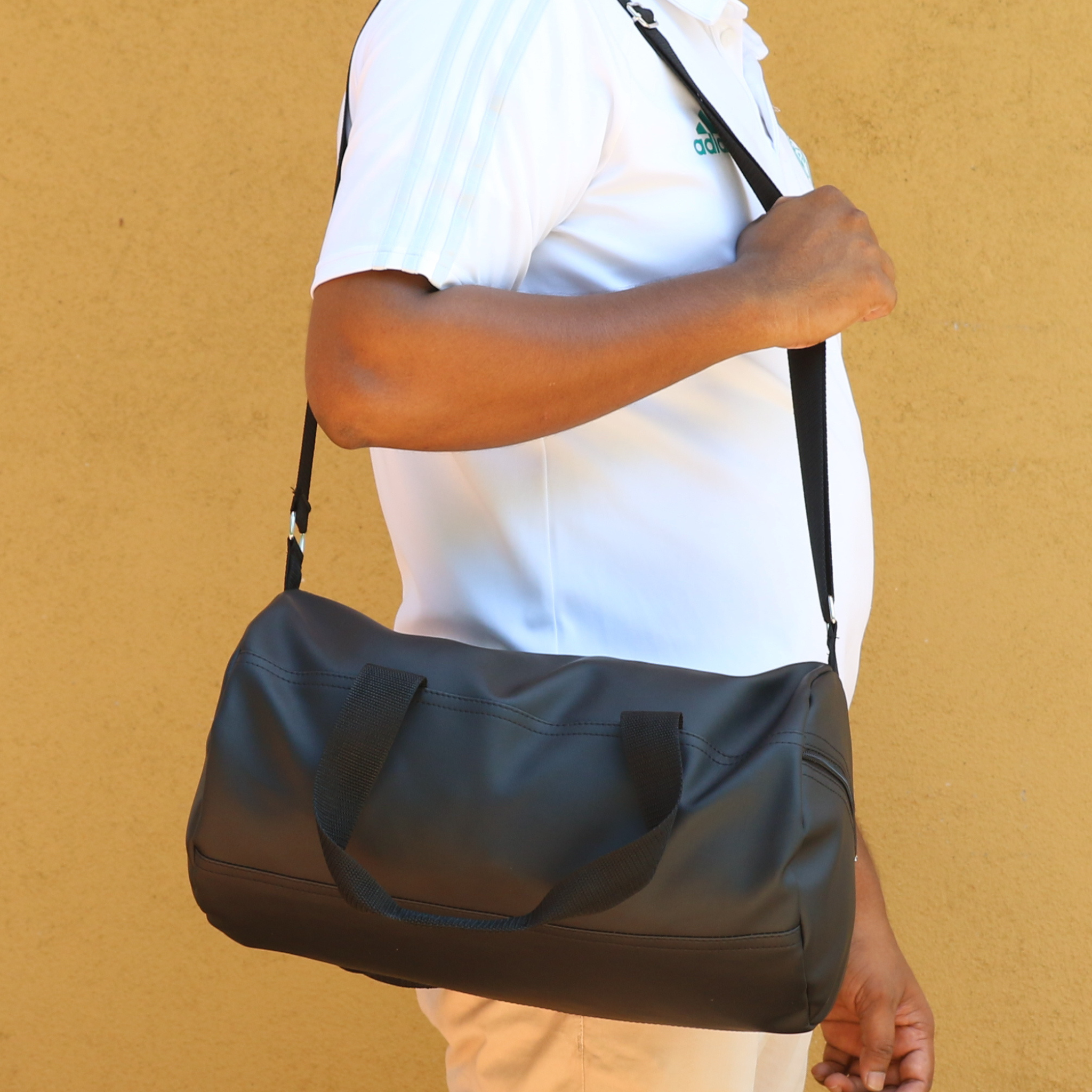 CBG04 – Synthetic Leather Small Duffle Bag_0