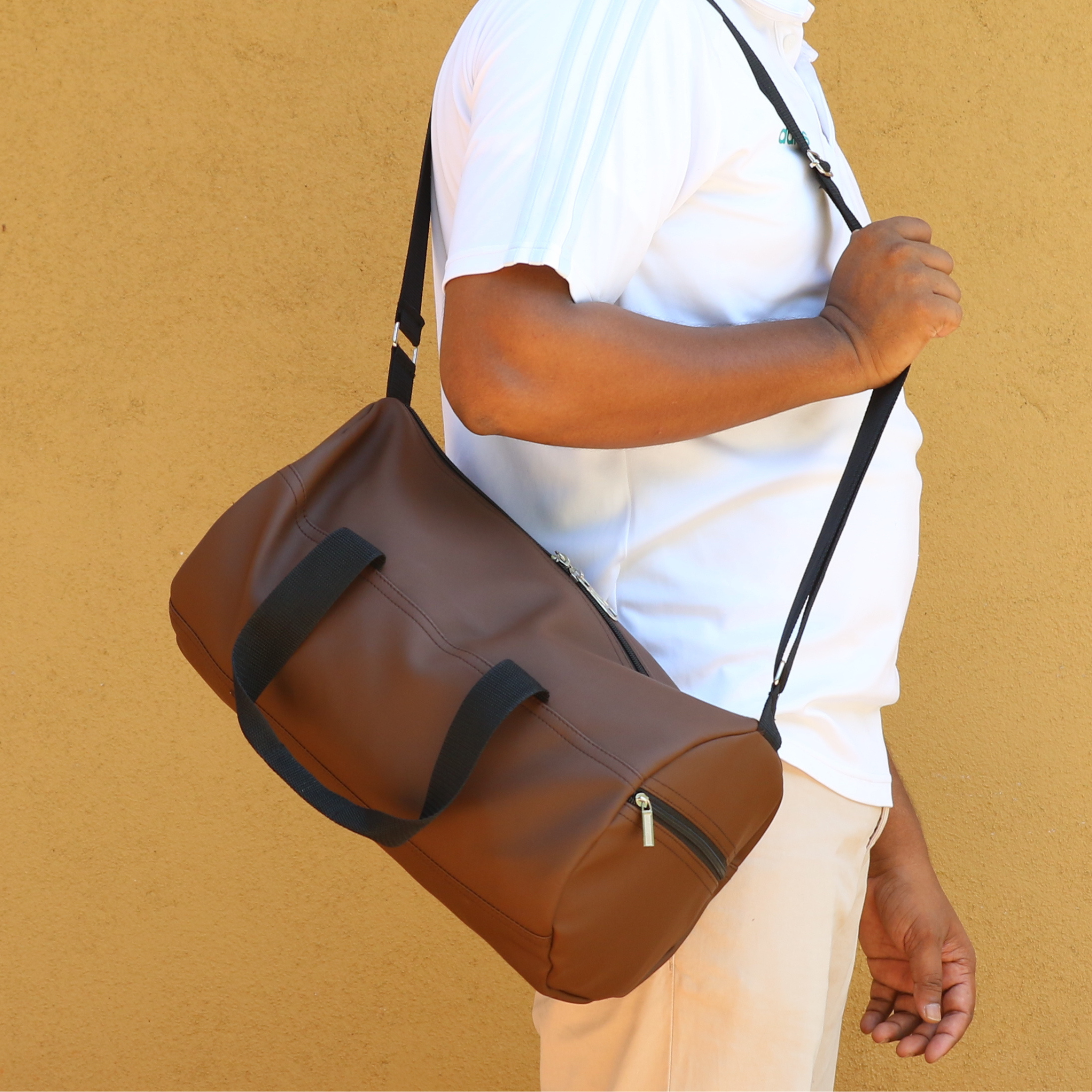 CBG04 – Synthetic Leather Small Duffle Bag_1