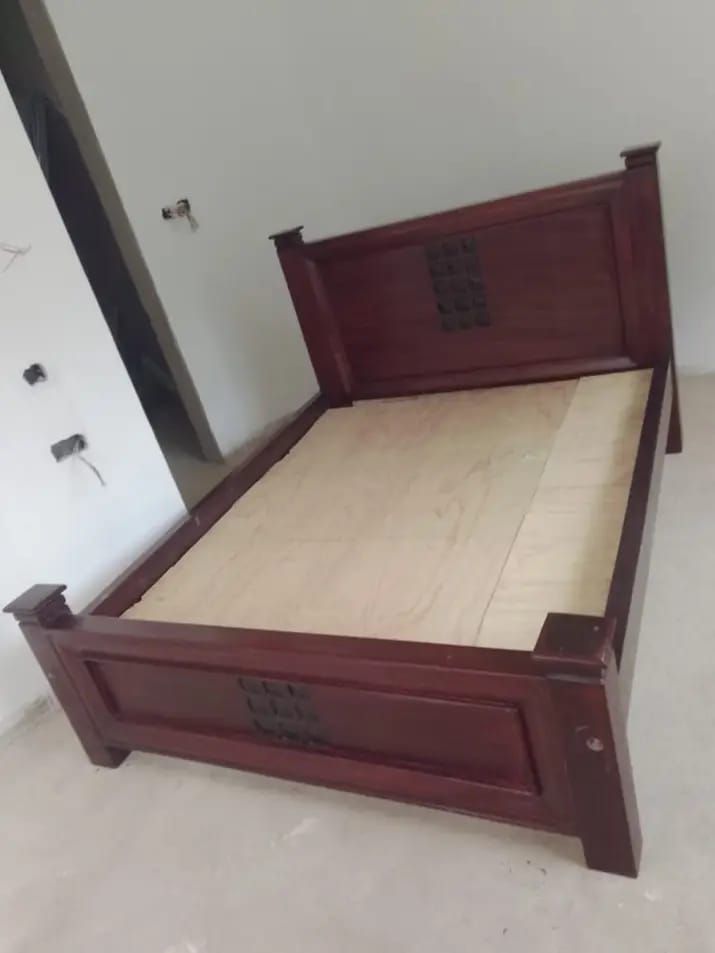 Queen Size Bed_0