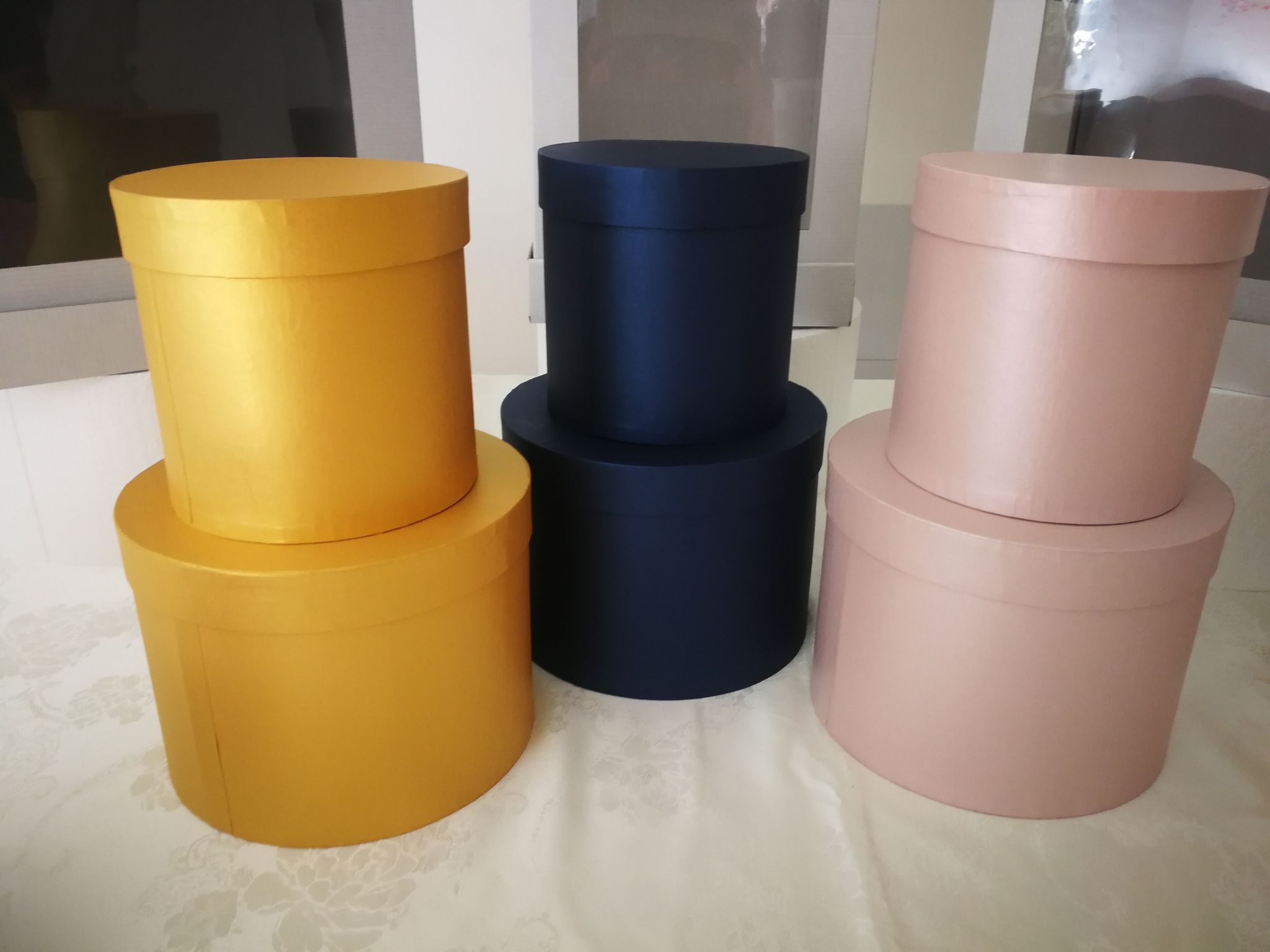 Flower Boxes/ Round Hat Boxes_0