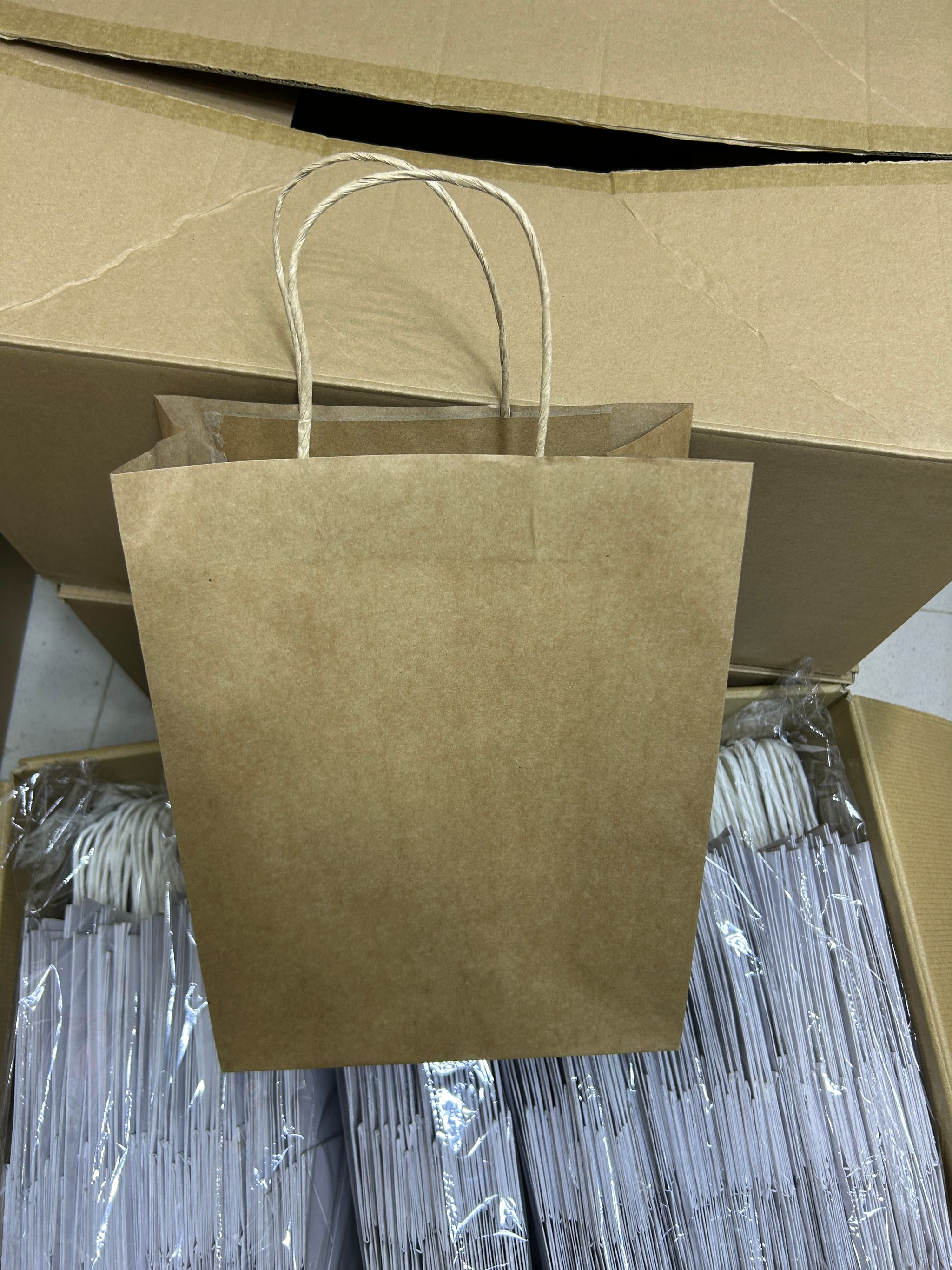 PLAIN BROWN DELIVERY CARRIER BAGS - 14” x 10” x 5'' ( WITH HANDLES )_10