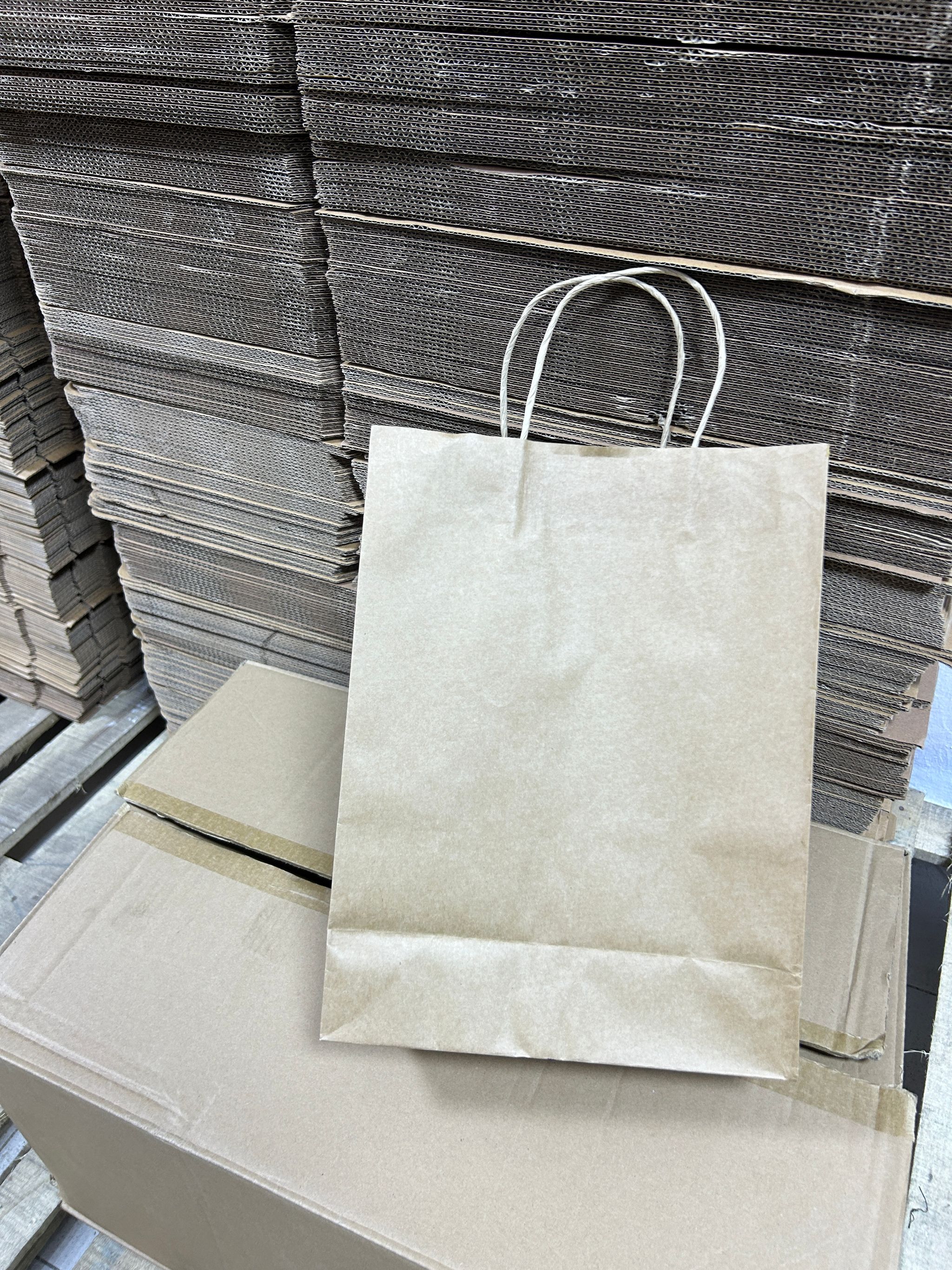 PLAIN BROWN DELIVERY CARRIER BAGS - 14” x 10” x 5'' ( WITH HANDLES )_5