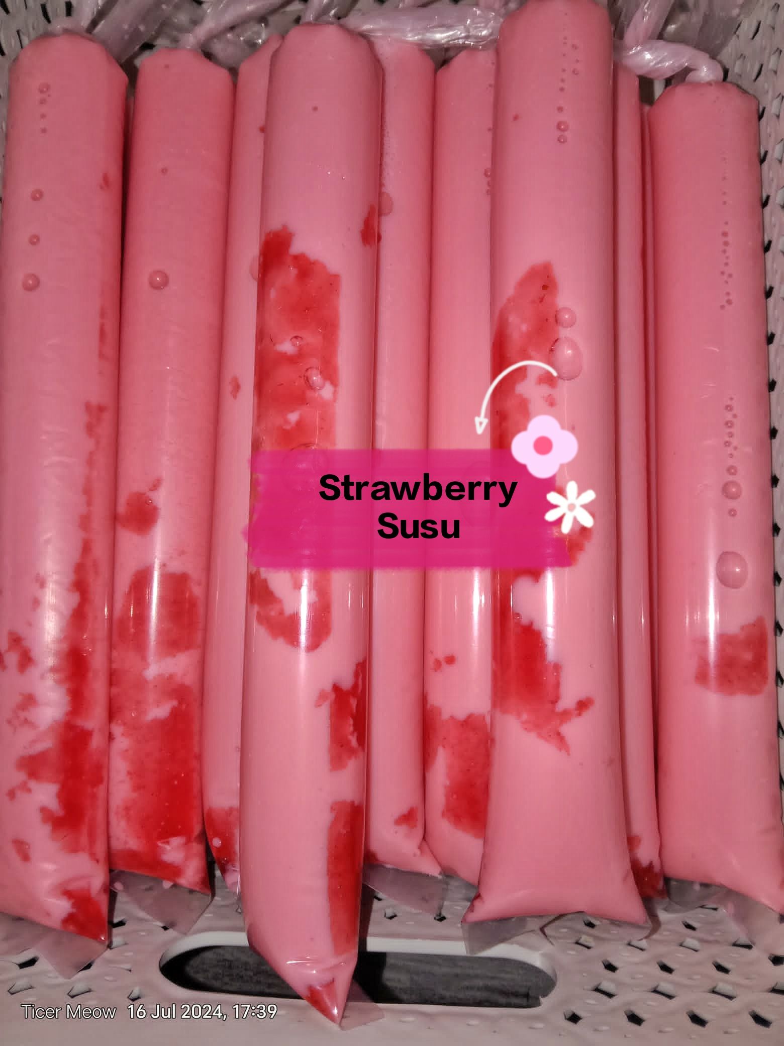 Fruity Strawberry _0