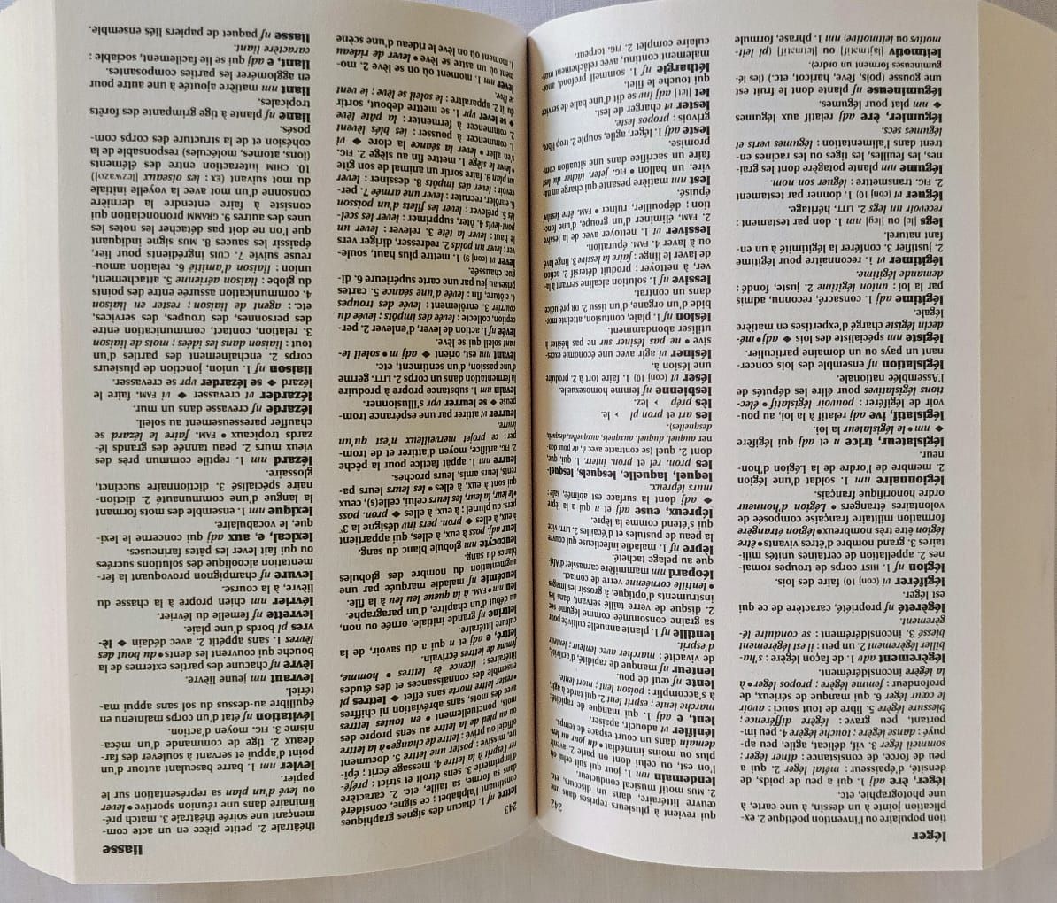 Larousse de poche, 60 000 mots (Dictionnaire Français)_2