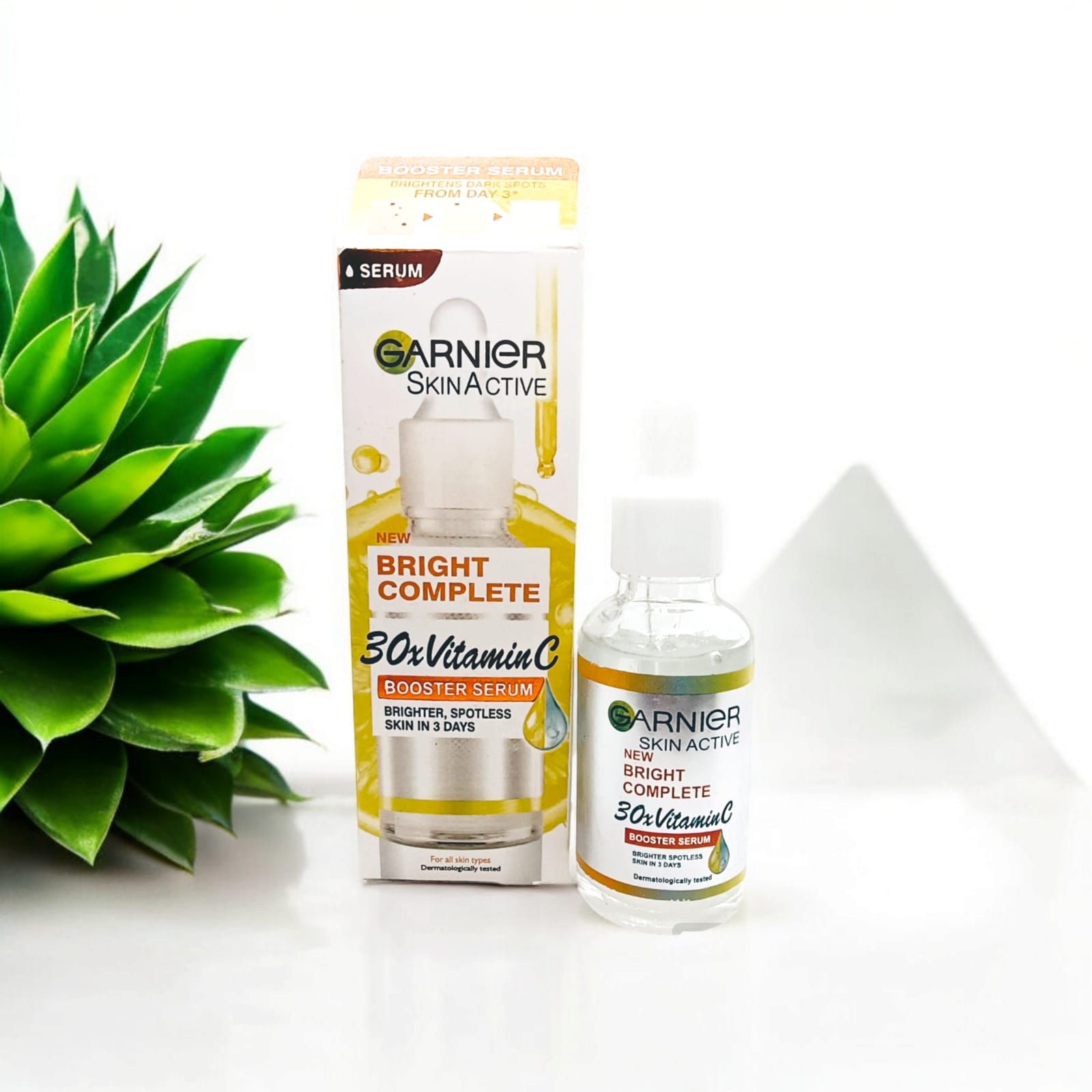 Garnier Bright Complete Vitamin C Booster Serum_0