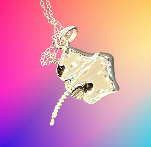 Silver Stingray Necklace_0