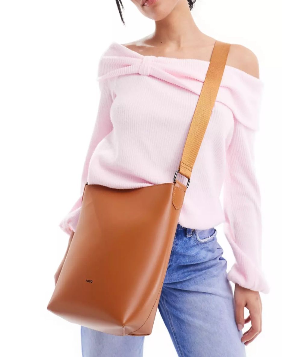 PASQ Shoulder bucket bag in brown_1