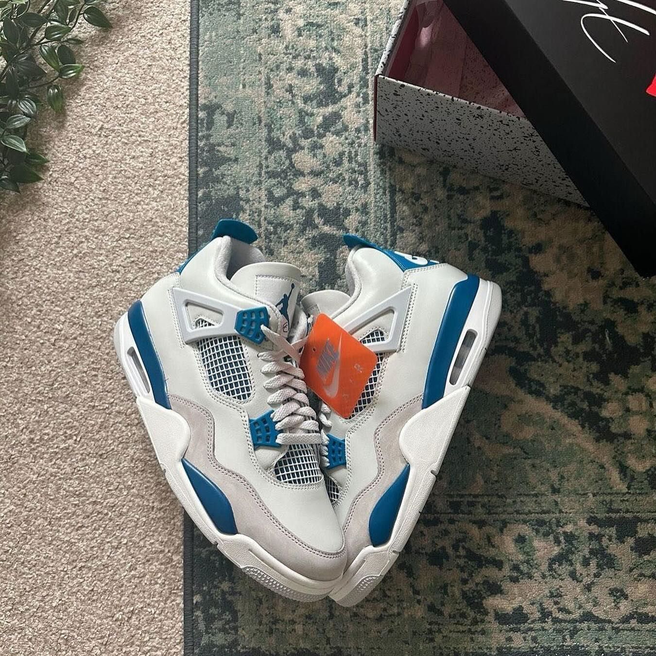 Air Jordan 4 "Industrial Blue"_0