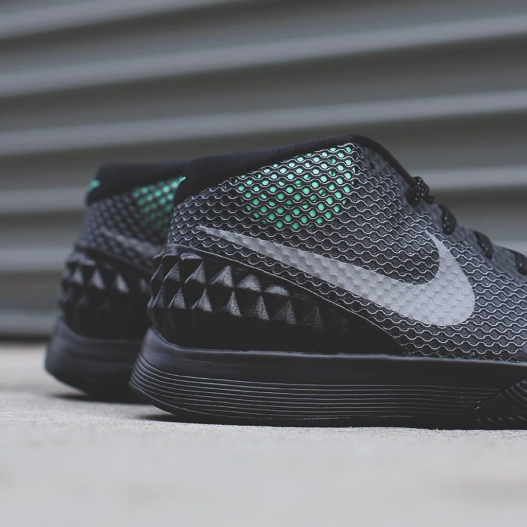 Nike Kyrie 1 "Green Glow"_1