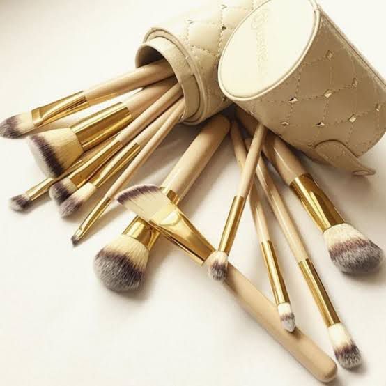 Bh Cosmetics CuP Makeup Brush_2