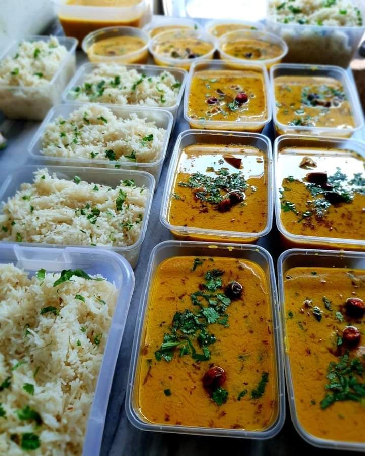 Kardhi pakora with zeera rice and salad _1