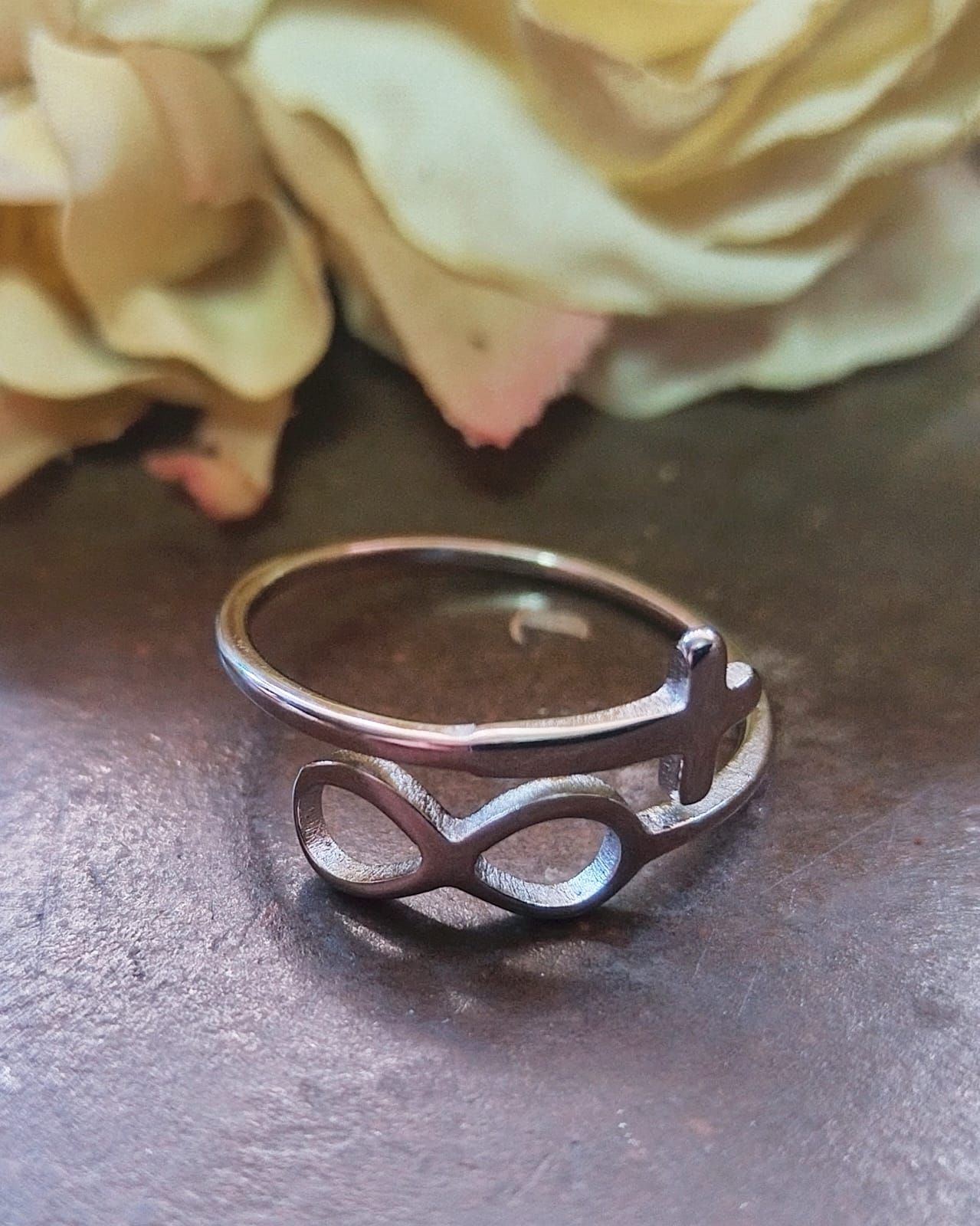 Infinity Cross ring _0