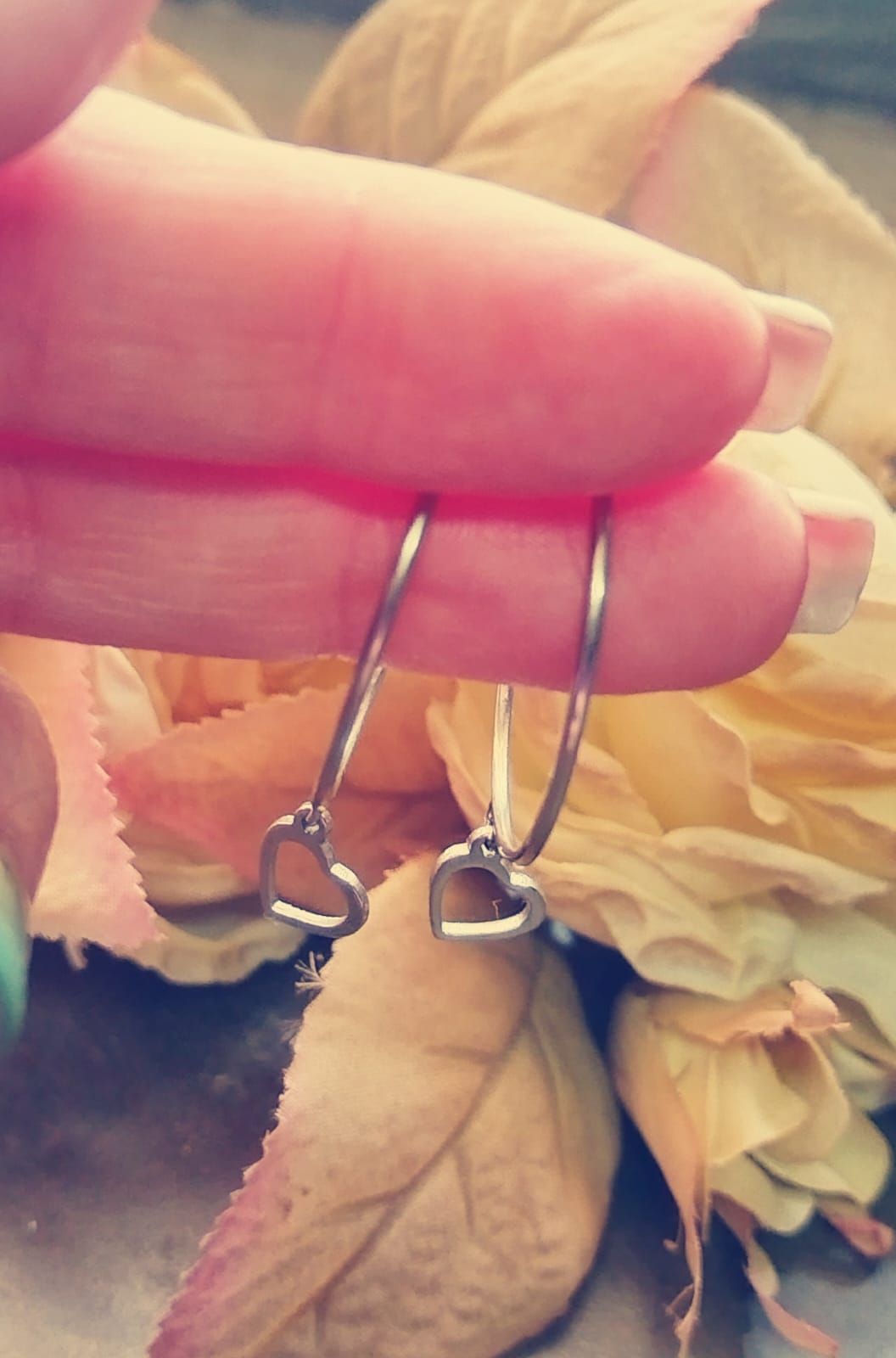 Half Hoop Heart Charm (Large)_1