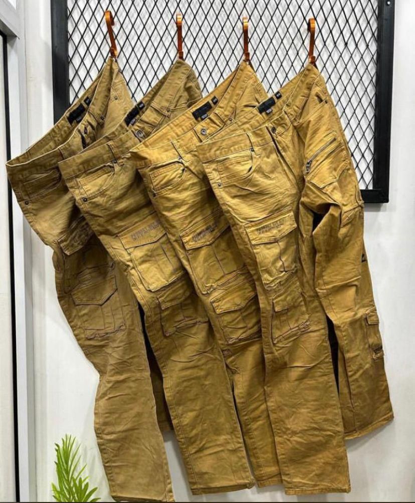 Khaki cargo pants_0