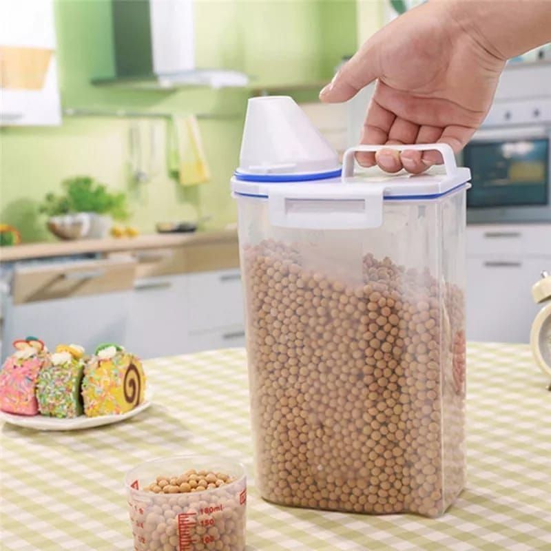 Cereal  Storage Container with measuring cup and handle_0