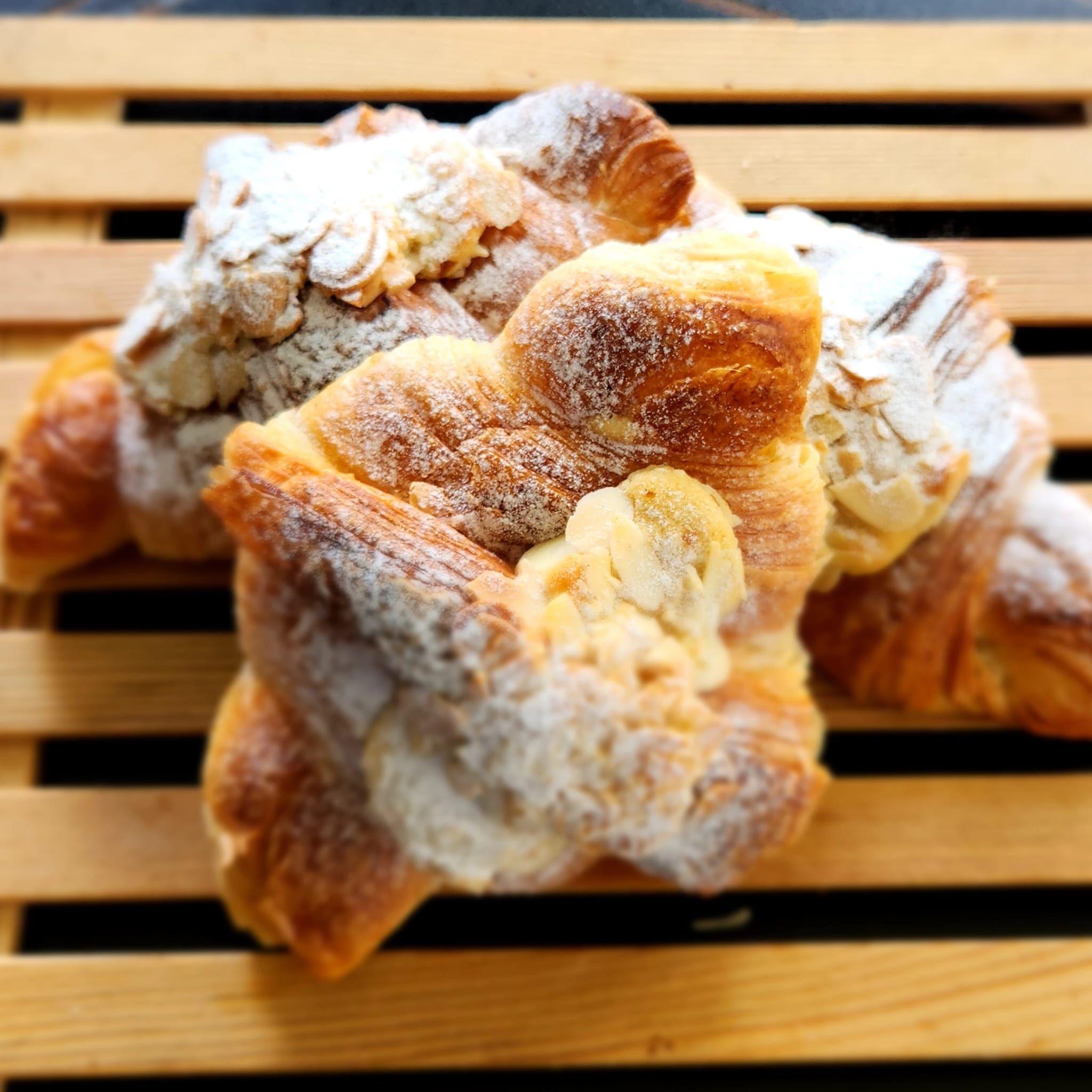 Almond Croissant_0