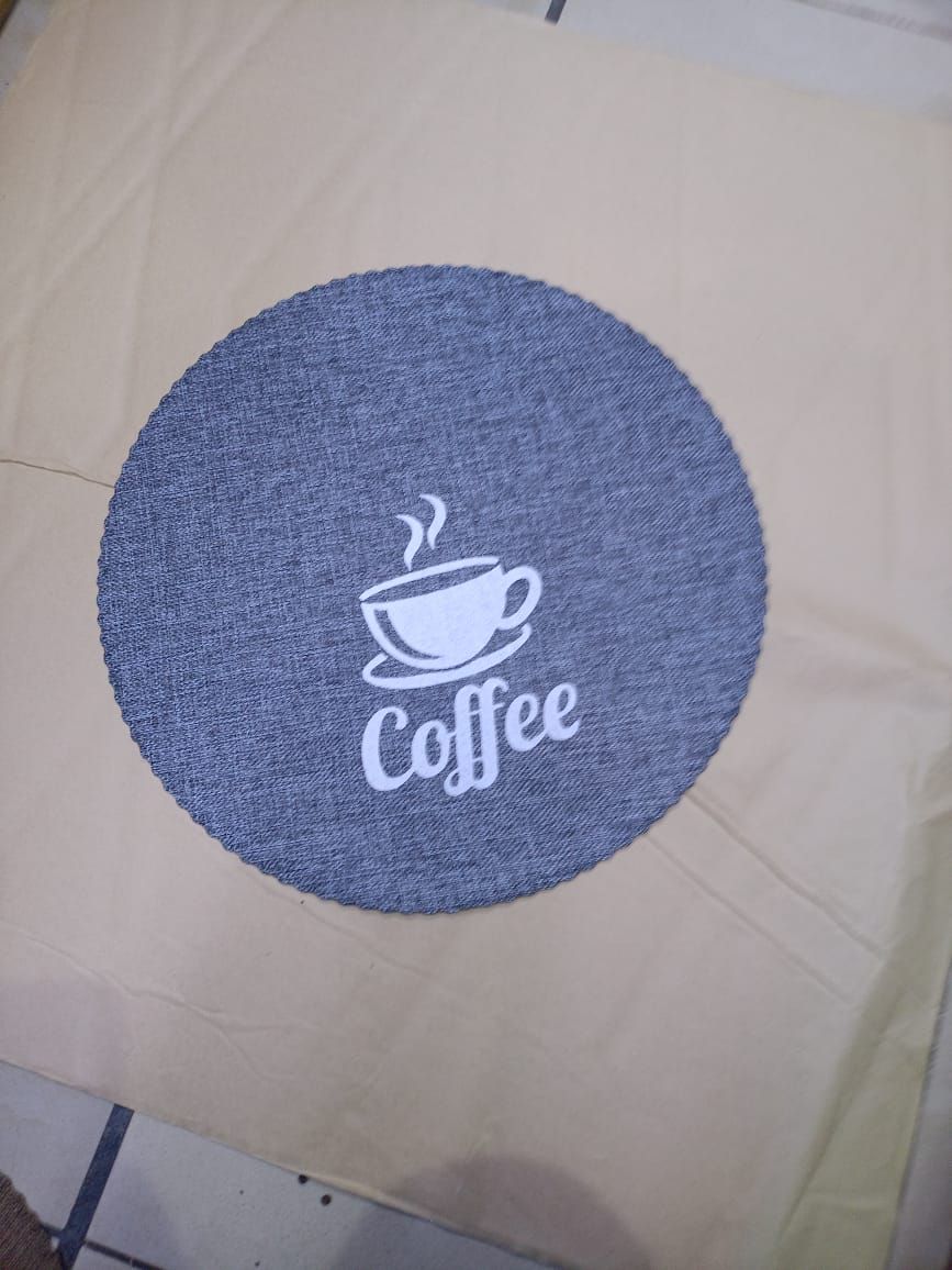 Round table mats _0