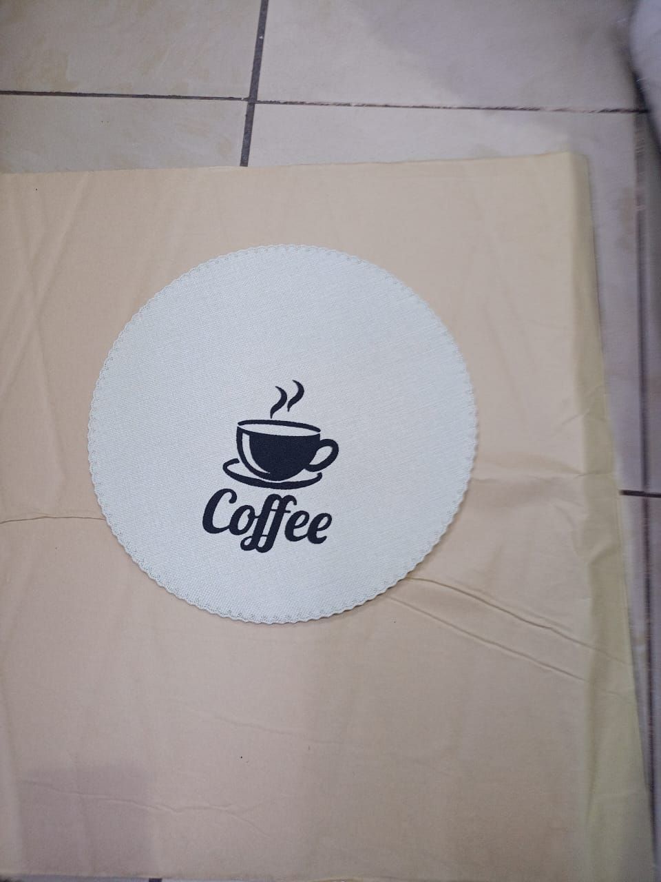 Round table mats_0