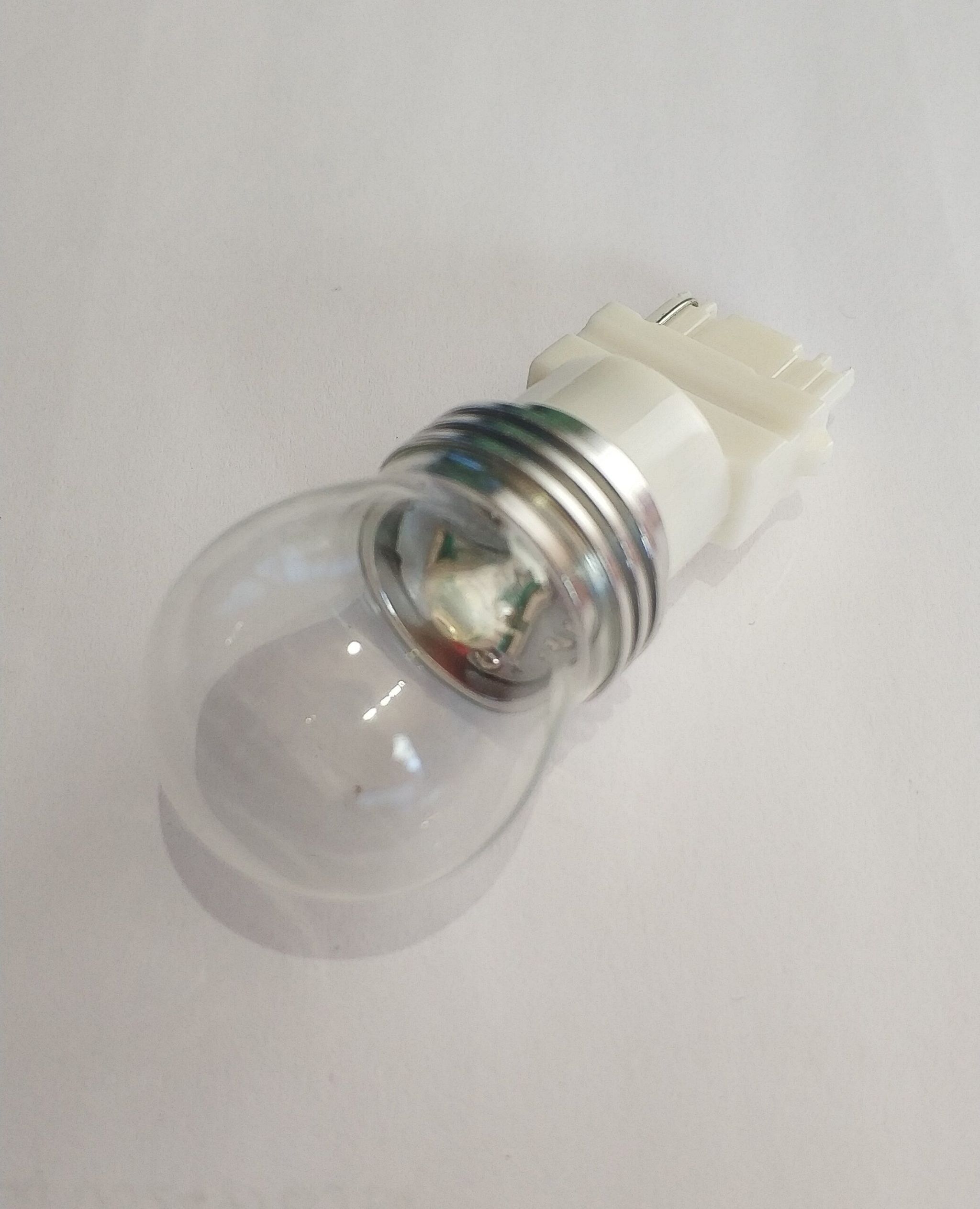 9w CREE SMD Cool White 3156 LED Light Bulb_0