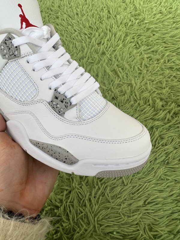 Air Jordan 4 Retro ‘White Oreo’_9