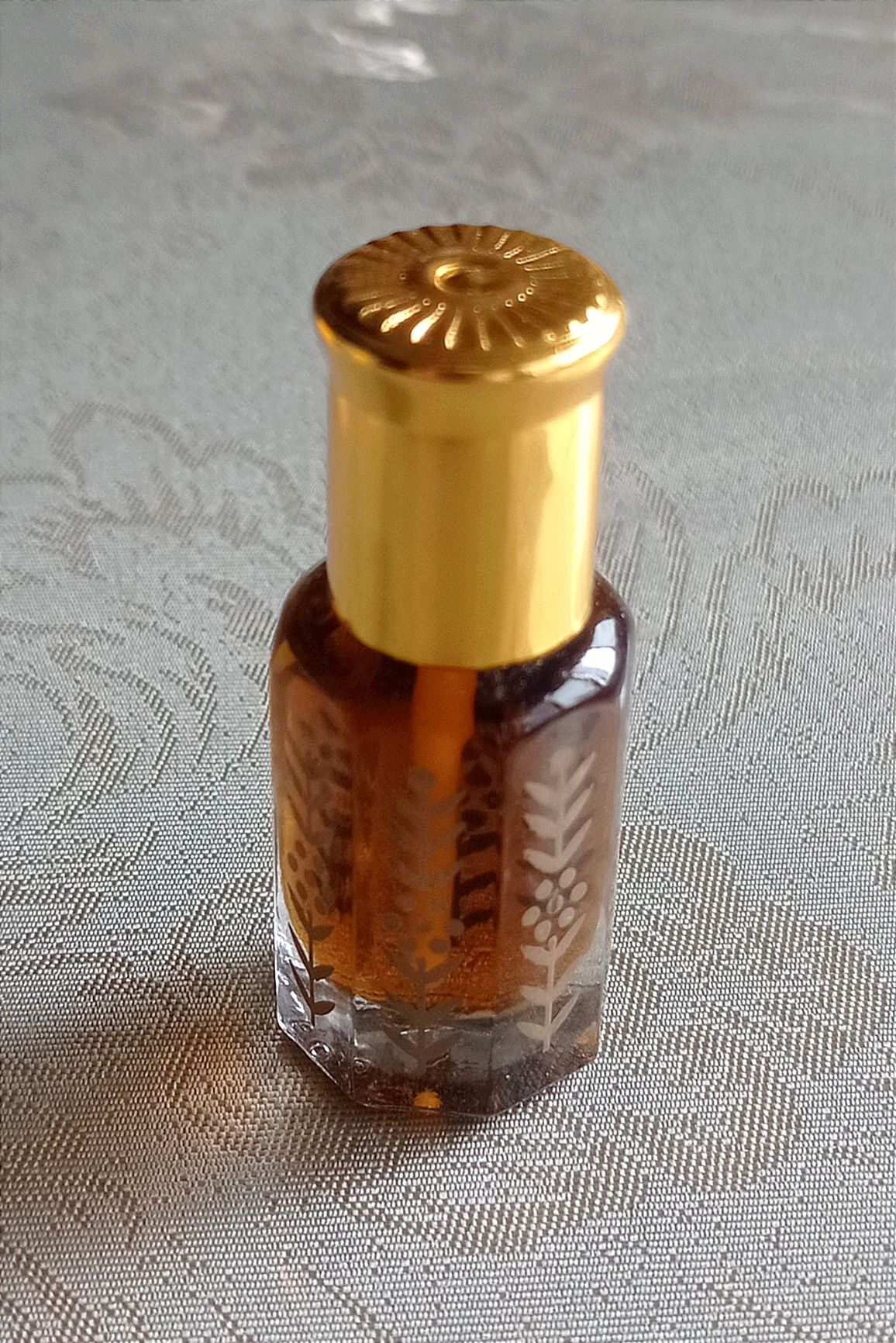 Oud Omani Perfume (Attar) 6 ml bottle_0