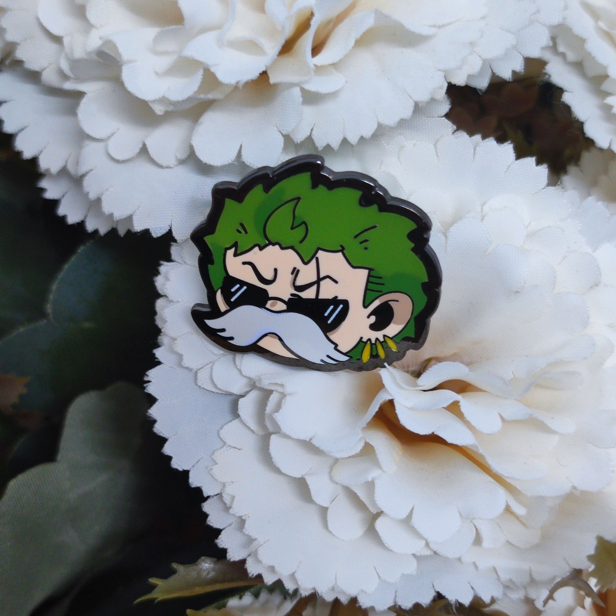 One Piece Fanart Enemal Pin - Zoro Dressrosa_0