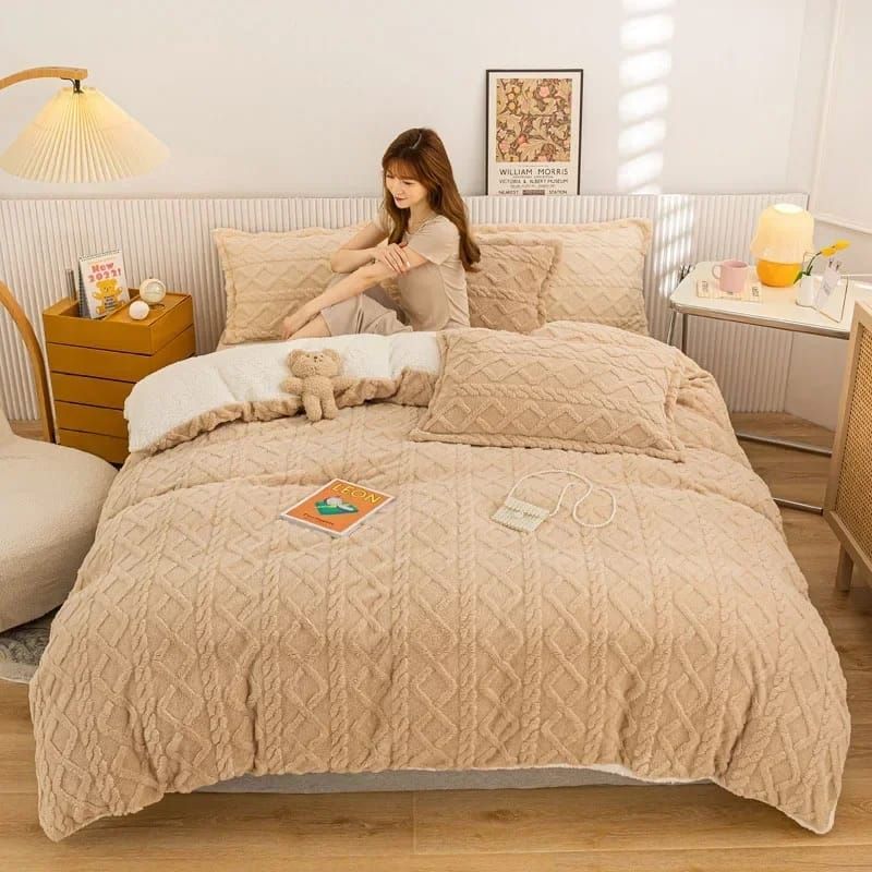 King Size Warm Winter Quilt Set_0