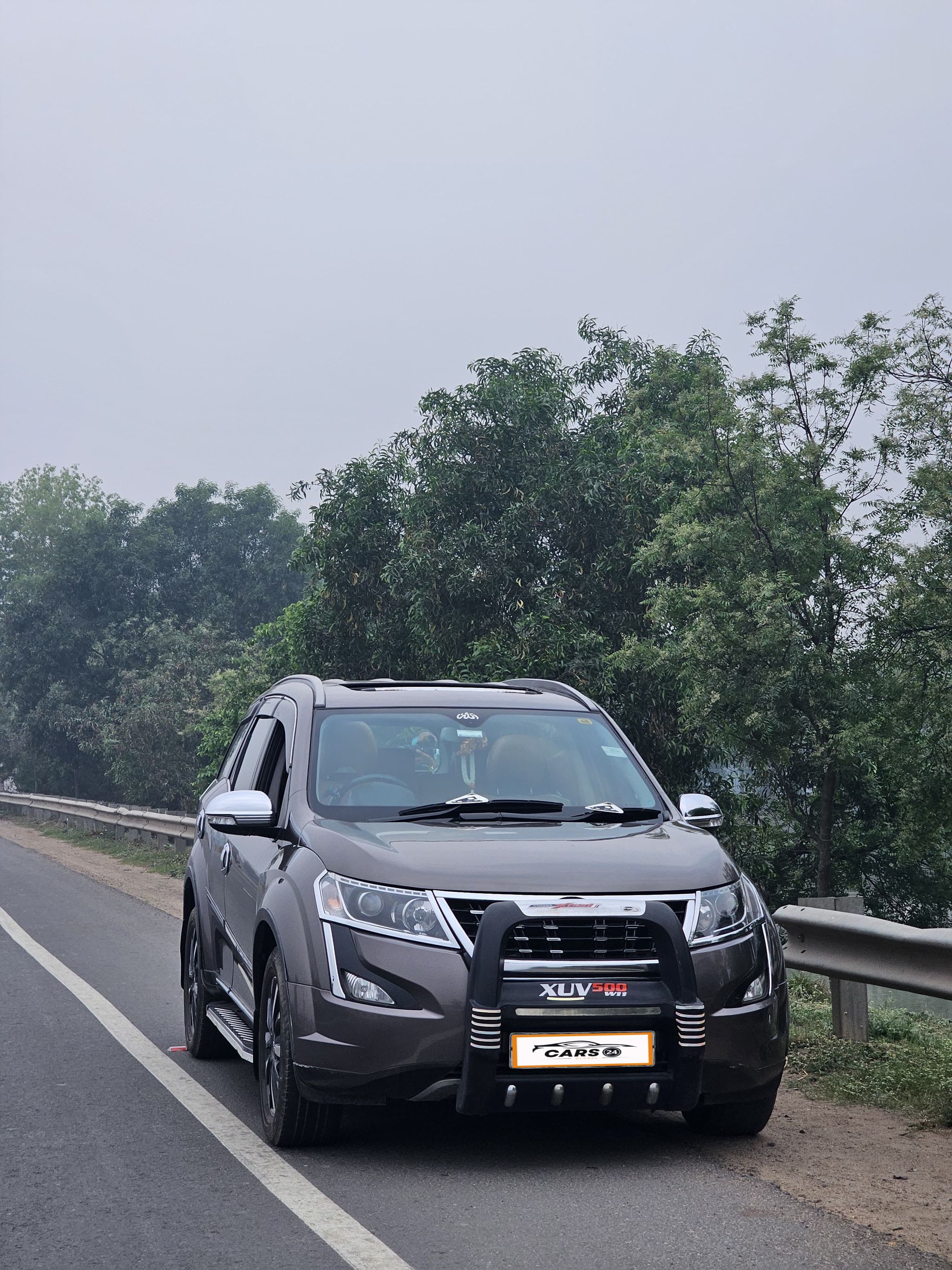 Mahindra XUV500 2019_0