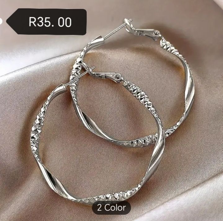 Large Twisted Circle Design Hoop Earrings Iron Jewelry _0