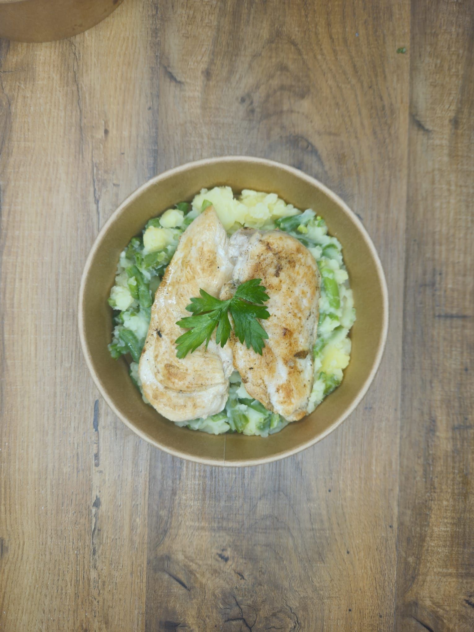 Pileći prsa s salatom od mahuna i krompira_0