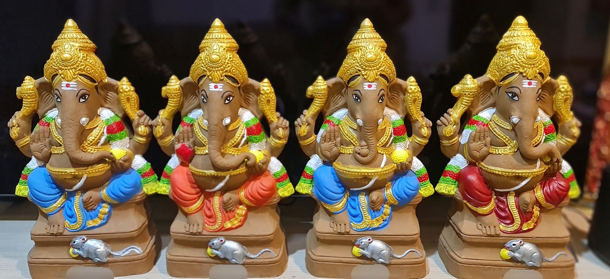 15 inches -Ganesha sitting on big peeta (Left/Trunk)_2