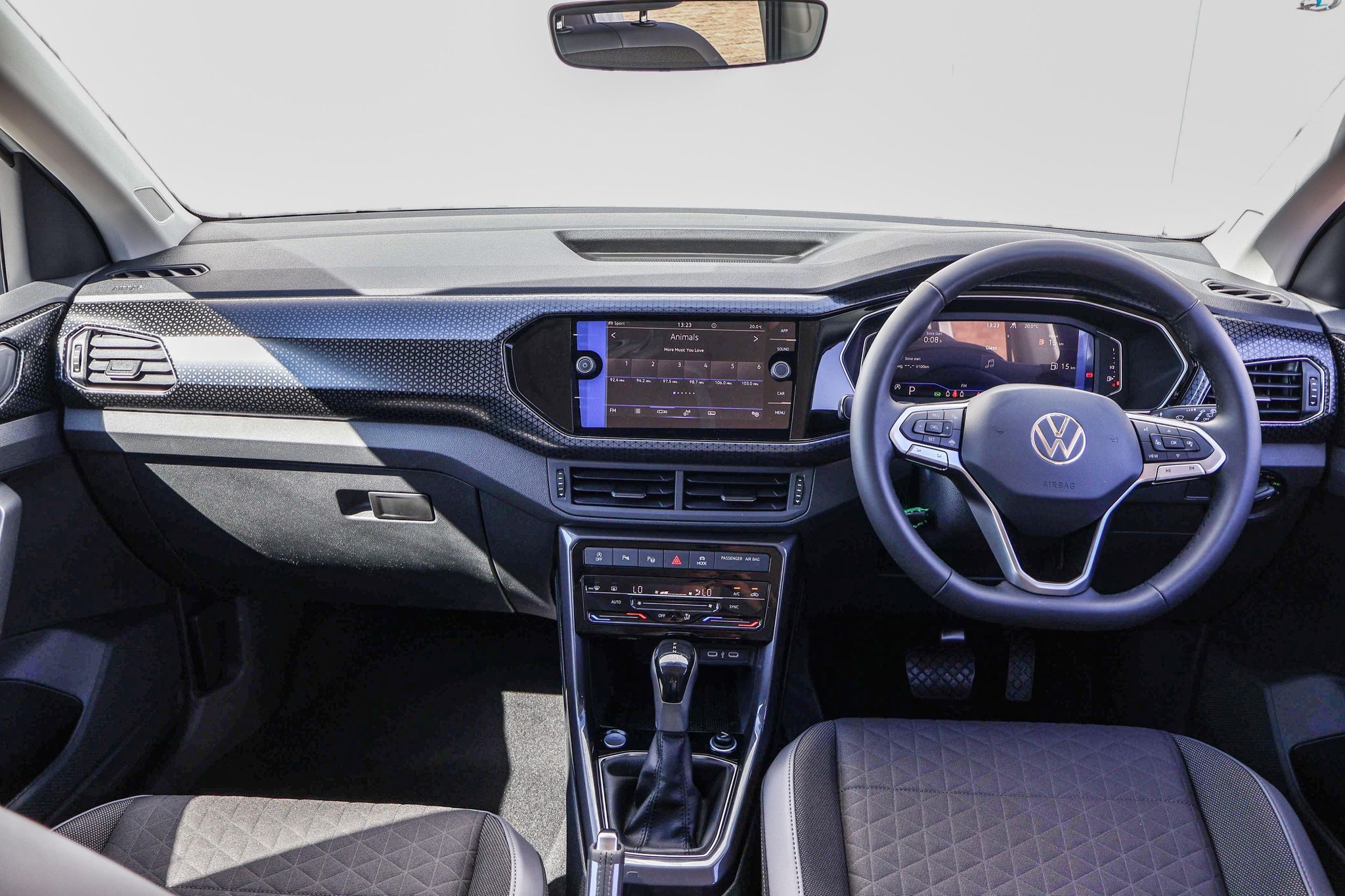 Volkswagen T-Cross_3