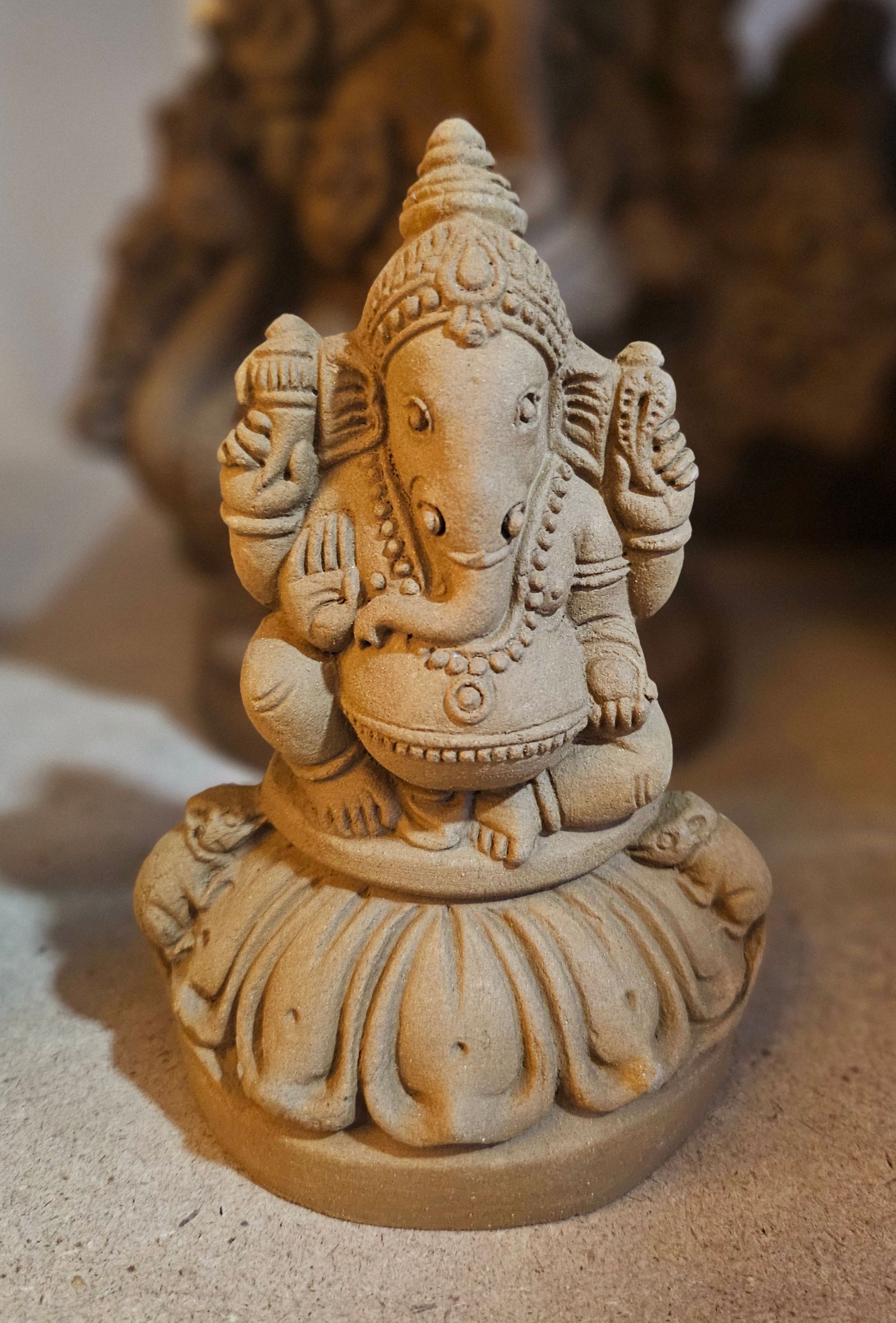 5 inches -Ganesha sitting on lotus peetam (RIGHT TRUNK ONLY)_0