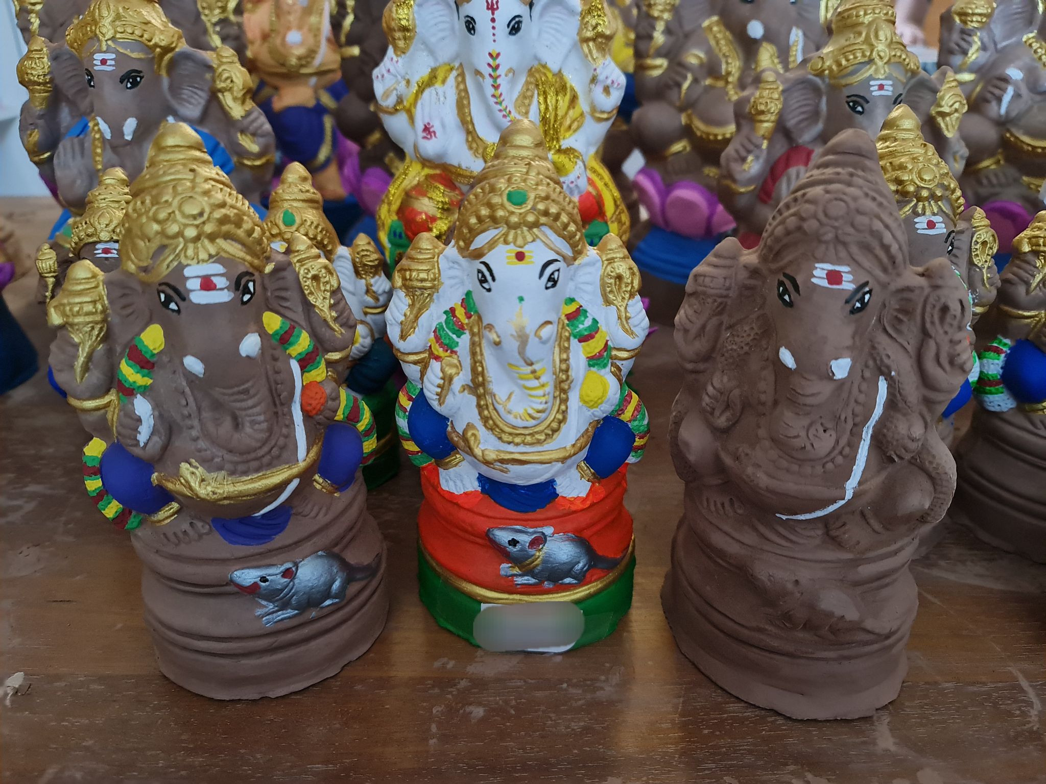 6 inches - Ganesha/Vinayagar (Left/Right Trunk)_0