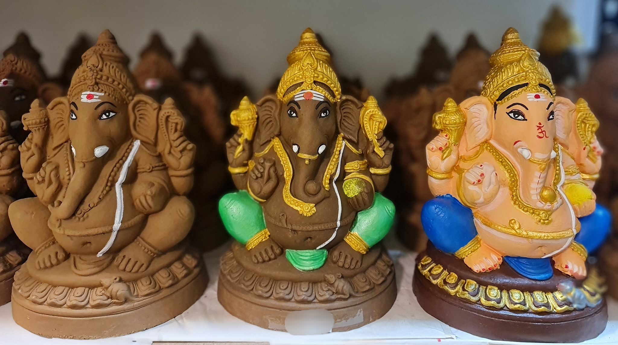 11 inches - Ekadanta Ganesha (Left/Right trunk)_0