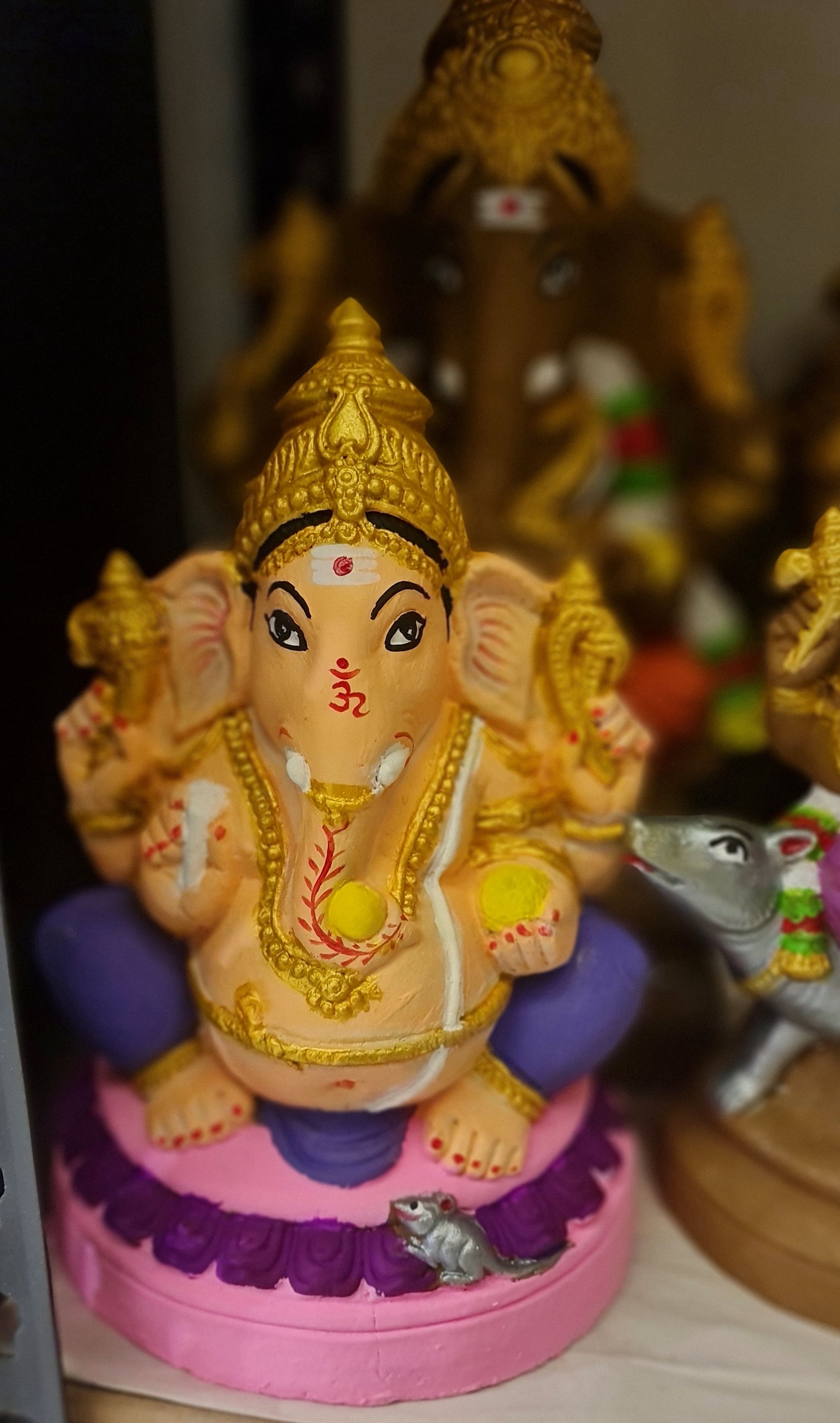 11 inches - Ekadanta Ganesha (Left/Right trunk)_3