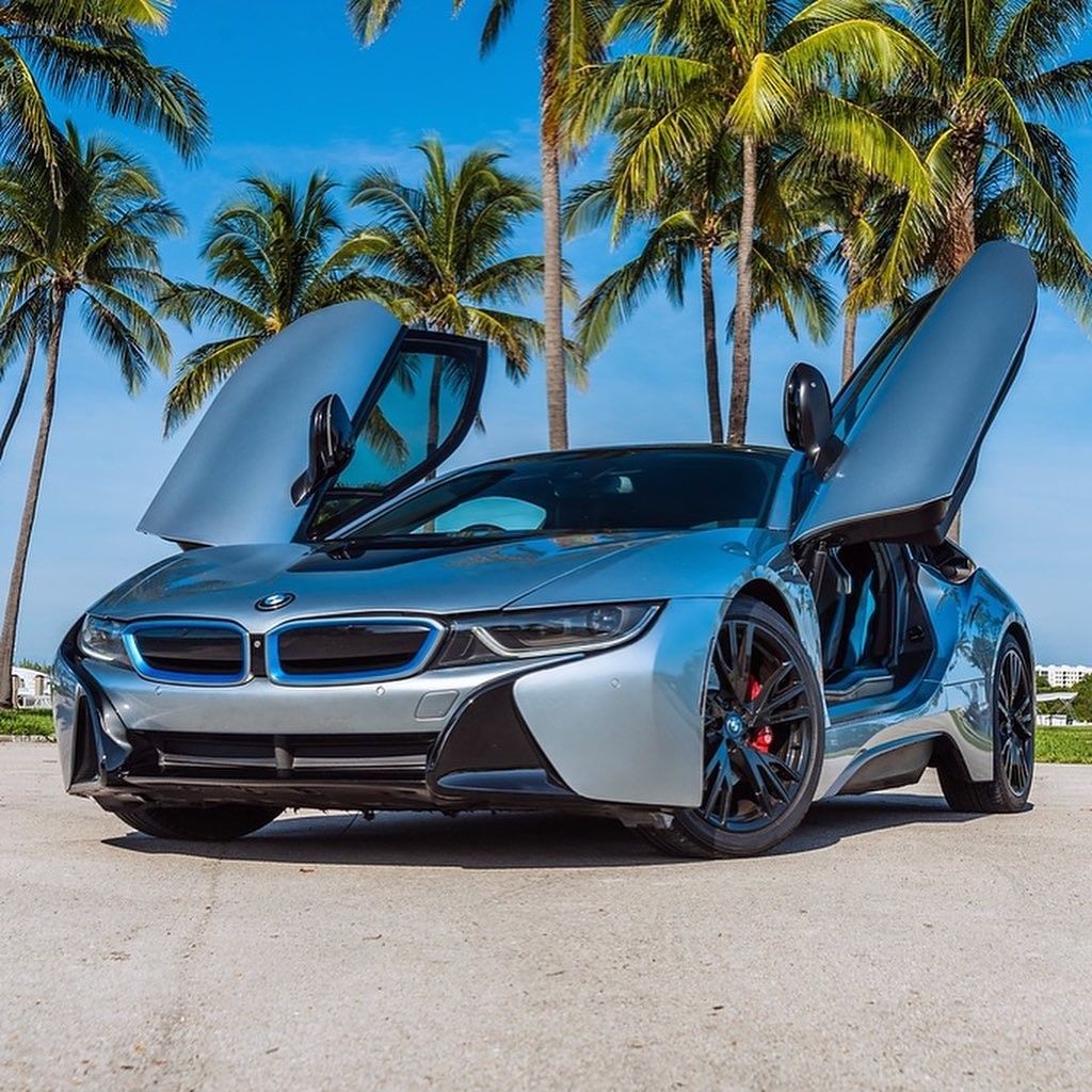 BMW i8_0