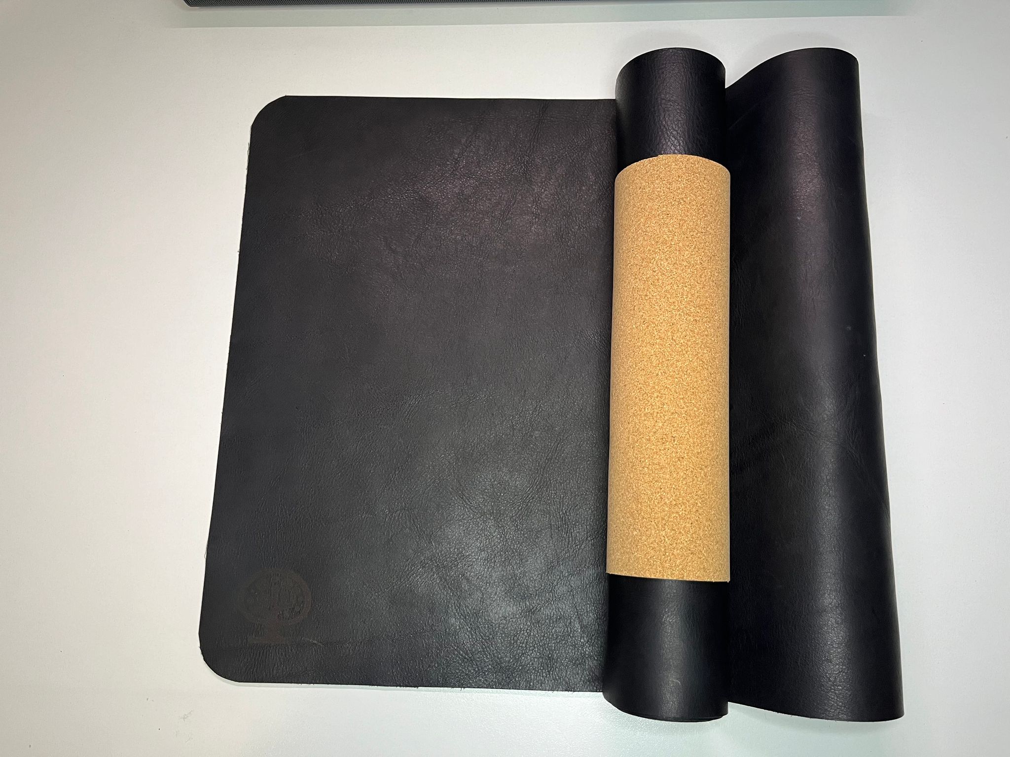 Large Leather Desk Mat - Black_3