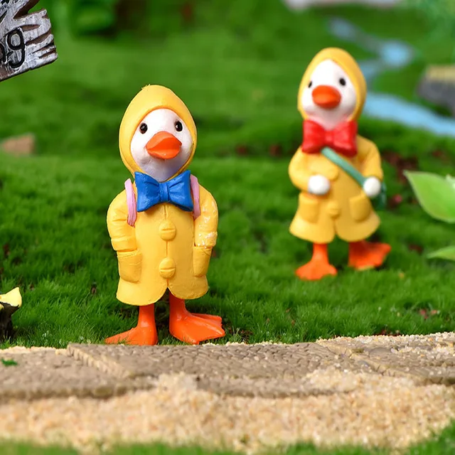 Raincoat Duck Miniatures_1