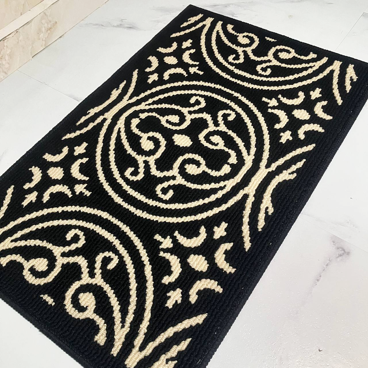 (R95) Flourish Black Rug 50cm x 80cm _0