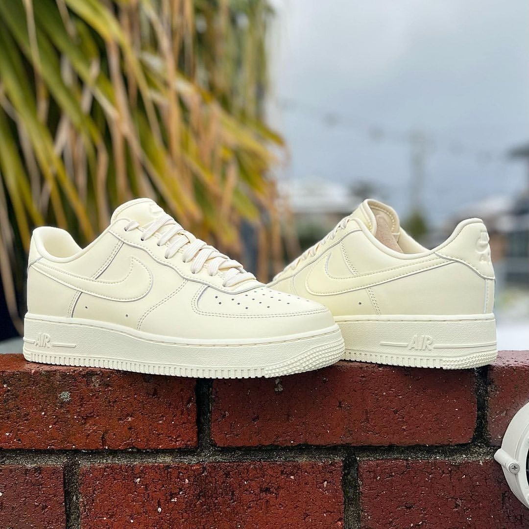 Nike Air Force 1 Low "Coconut Milk"_0