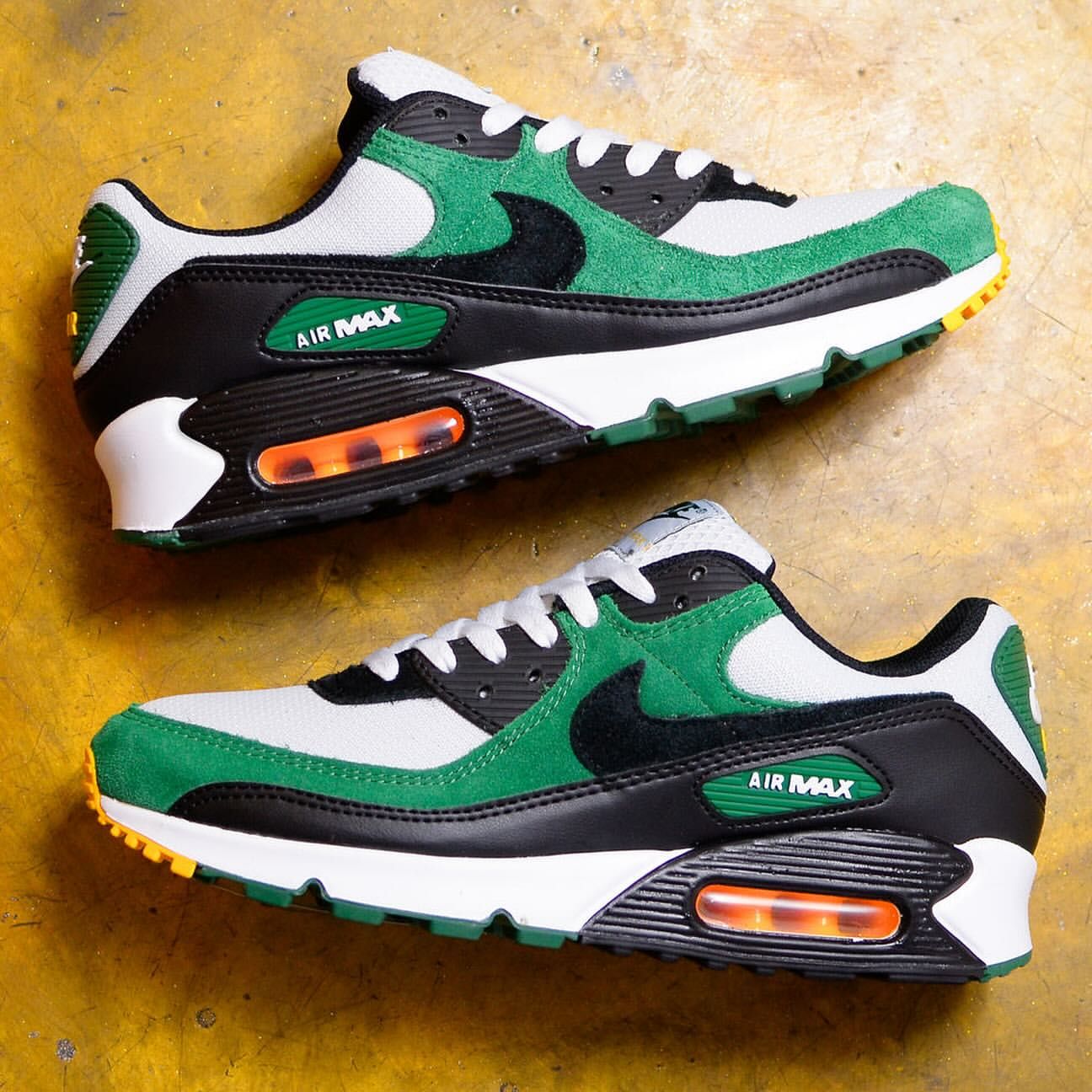 Nike Air Max 90 "Pure Platinum Gorge Green"_0