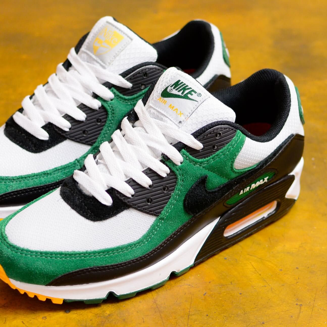 Nike Air Max 90 "Pure Platinum Gorge Green"_2