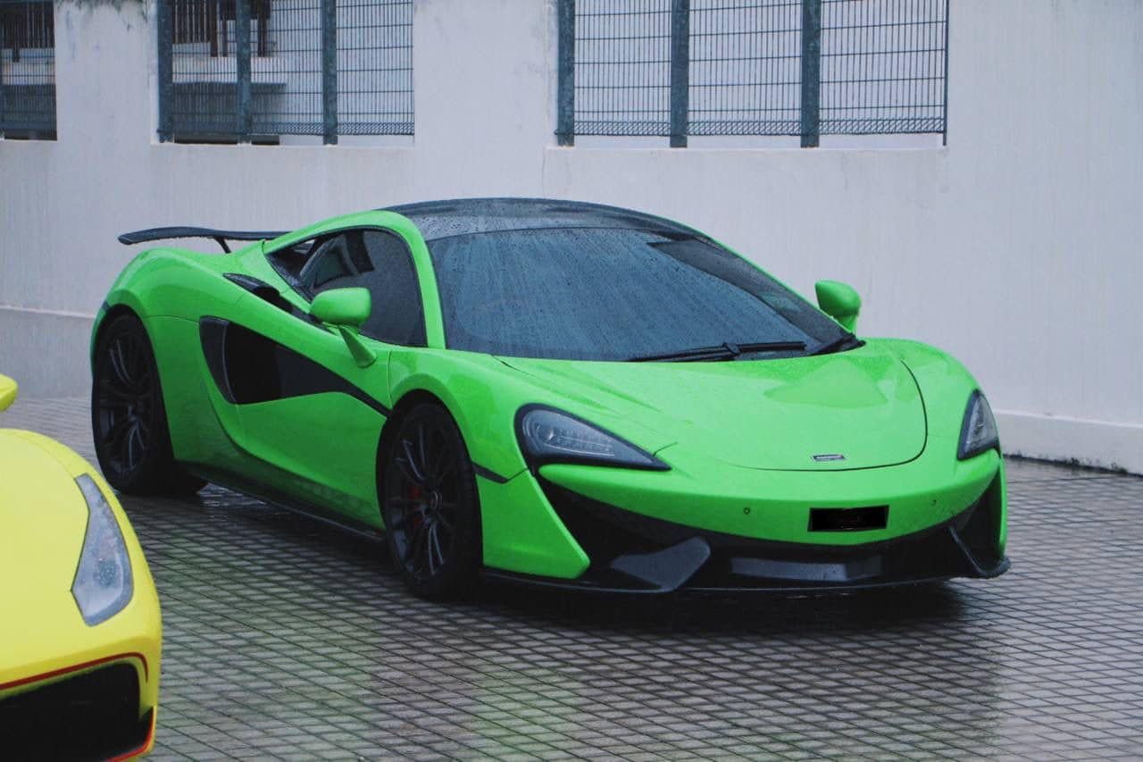 MCLAREN 570S (Green)_0