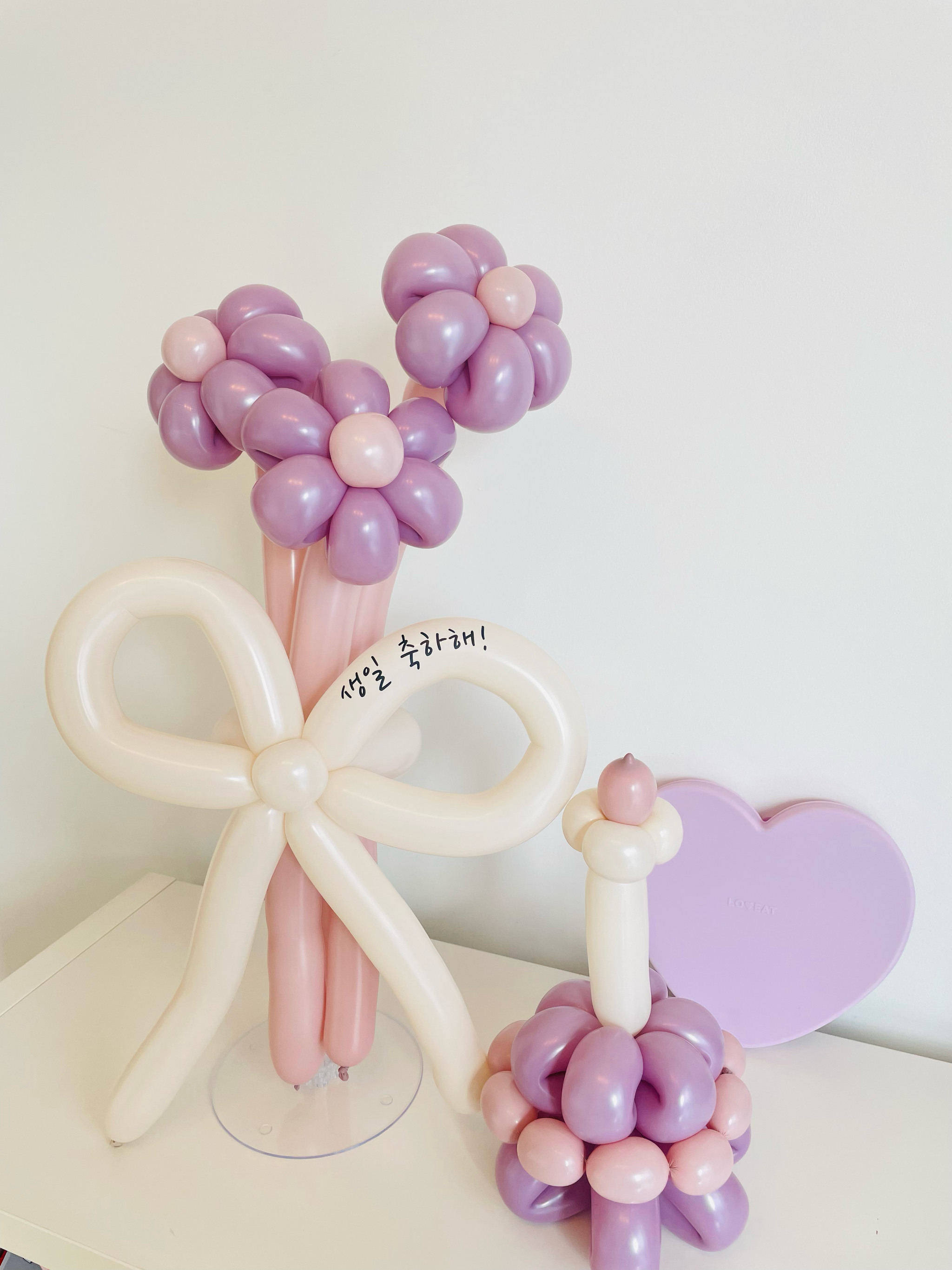 Balloon Flower Stalk Bouquet_Daisy_3stalks_1