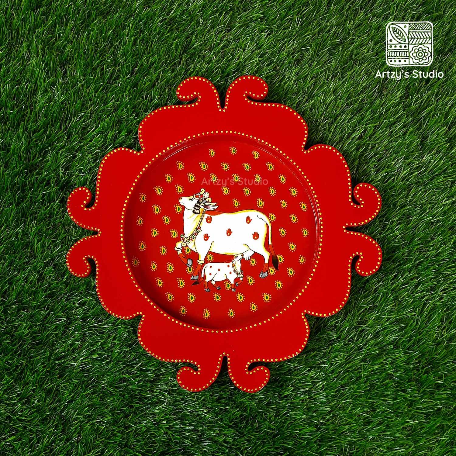 Cow Design Round Art Plate_0