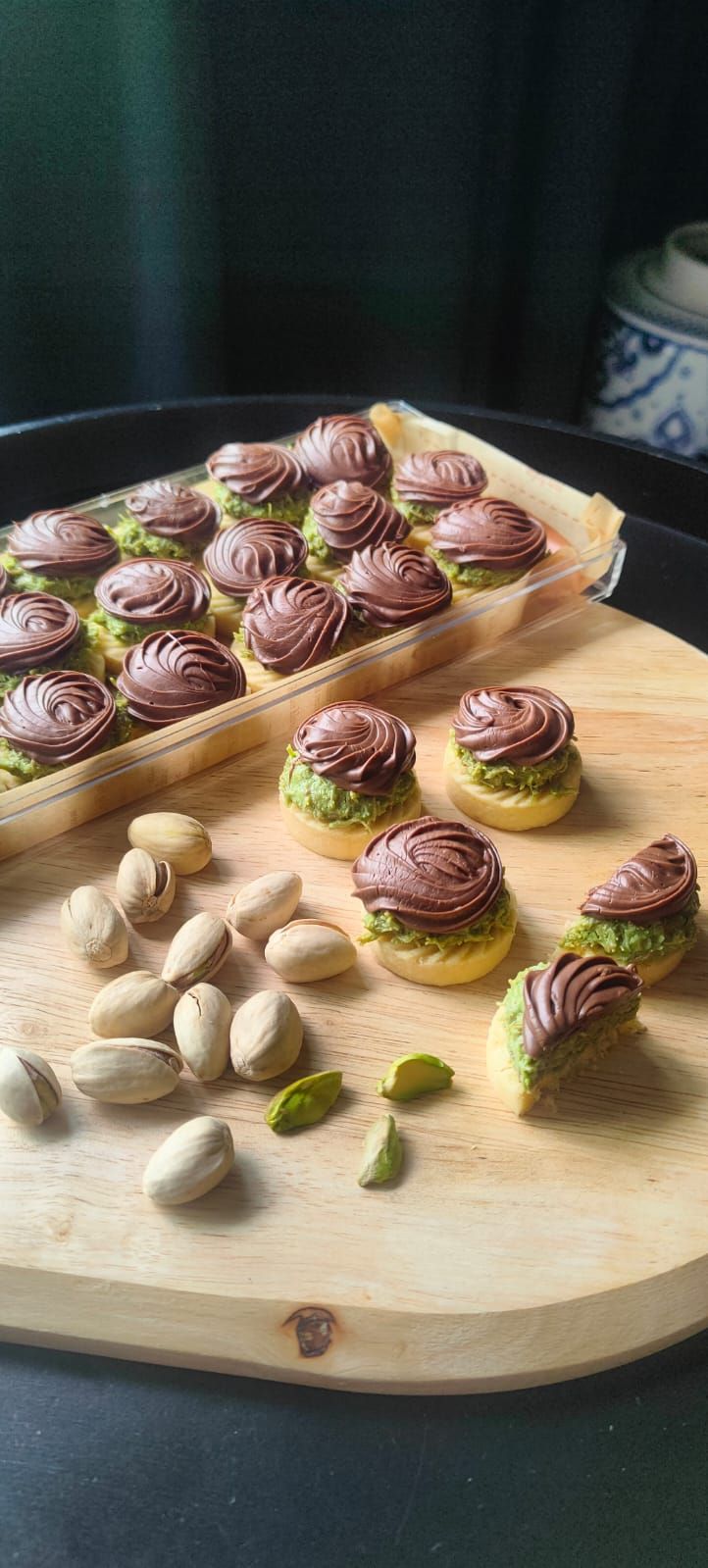 Pistachio Kunafa Tart 18pcs_0