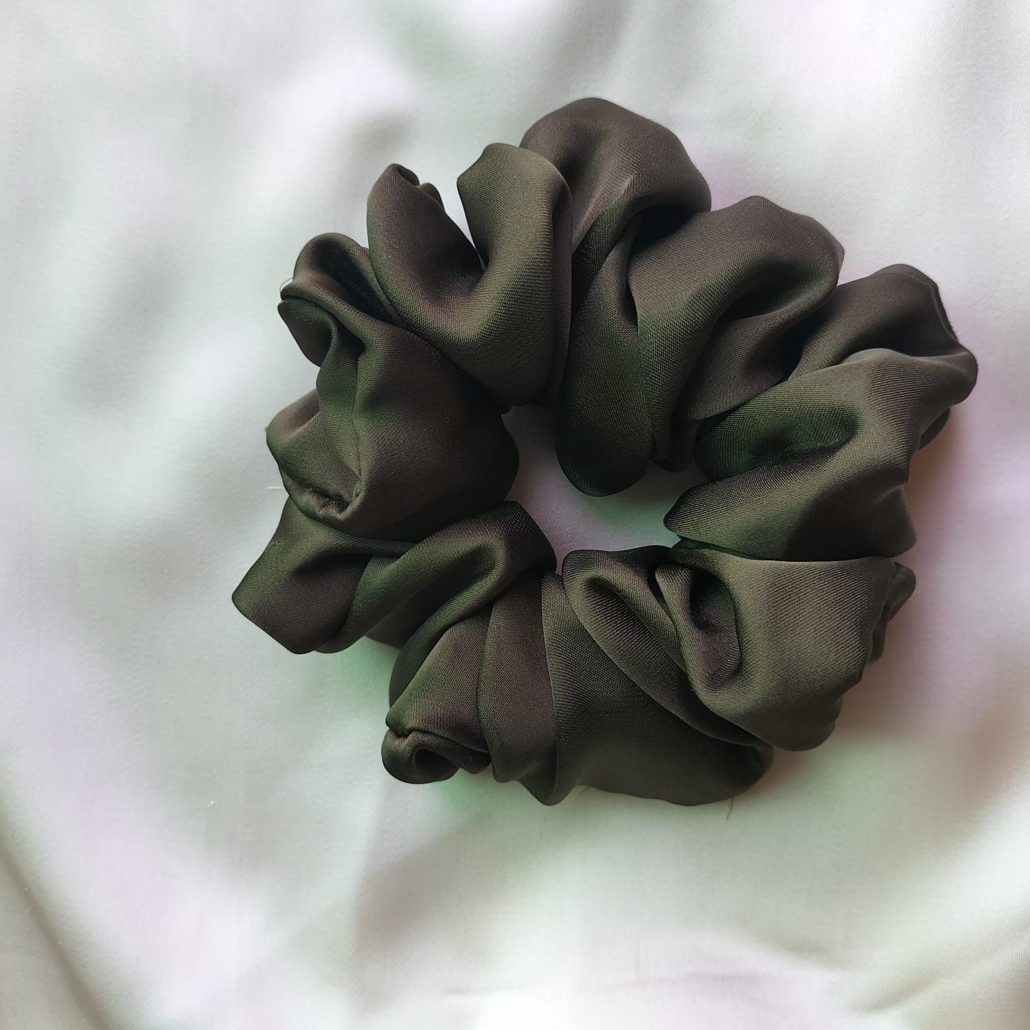 Plain silk scrunchies _2