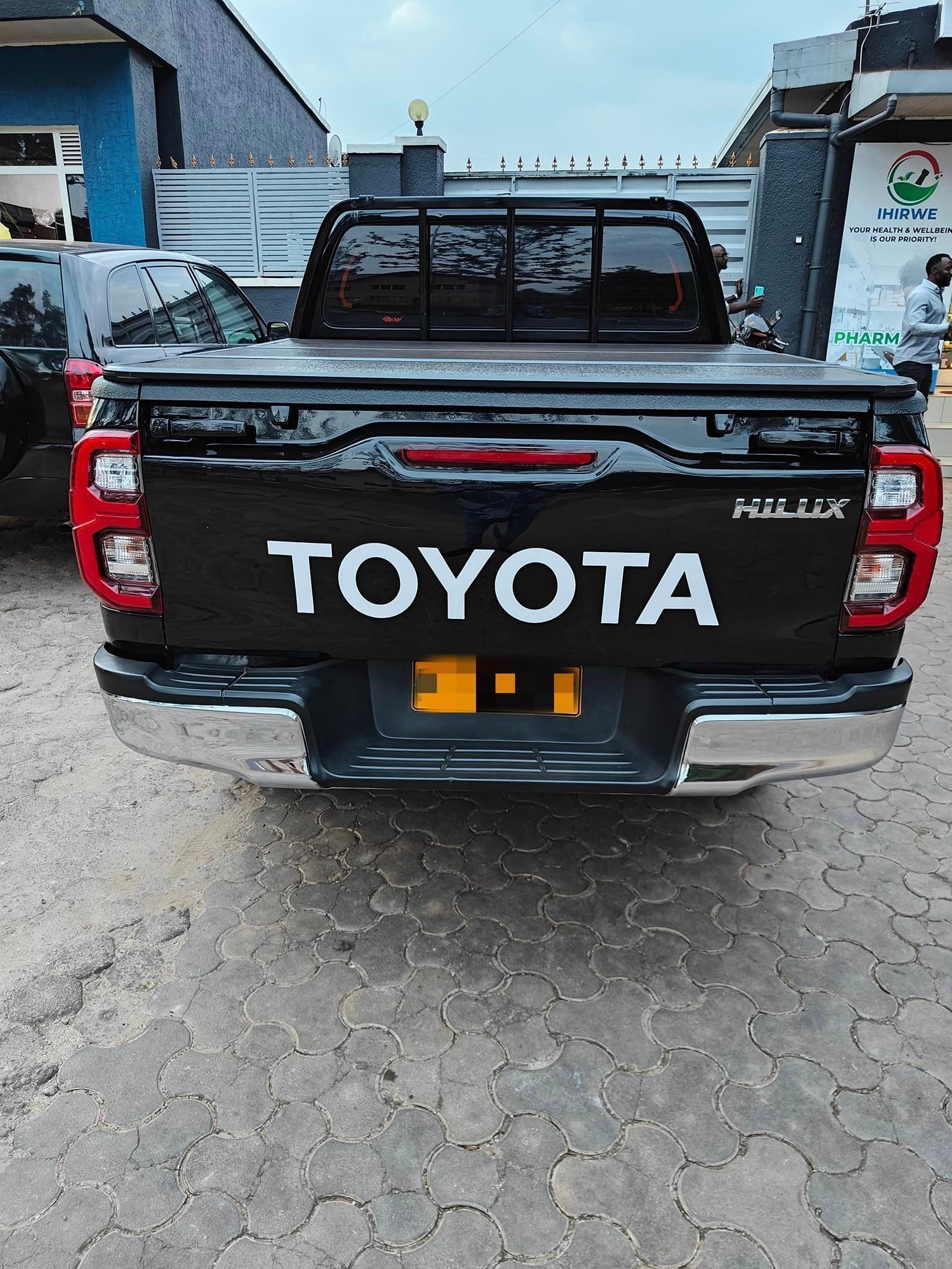 Toyota Hilux Revolution 2018_0